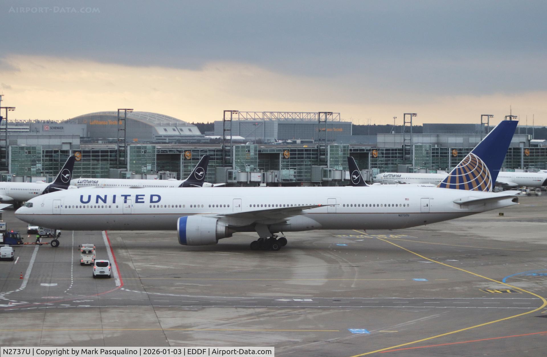 N2737U, 2017 Boeing 777-300/ER C/N 62647, Boeing 777-322/ER