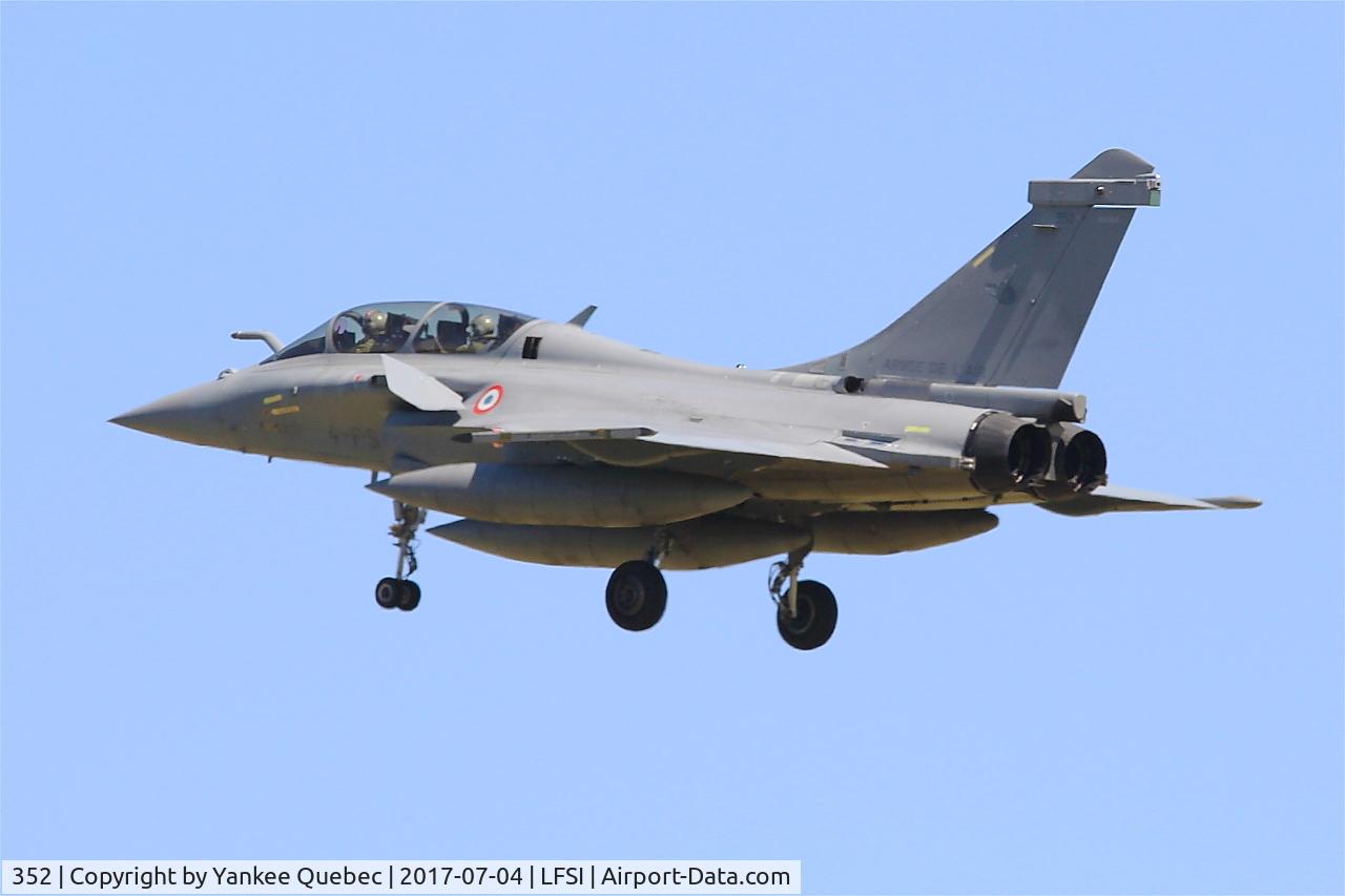 352, Dassault Rafale B C/N 352, Dassault Rafale B, On final rwy 29, St Dizier-Robinson Air Base 113 (LFSI)