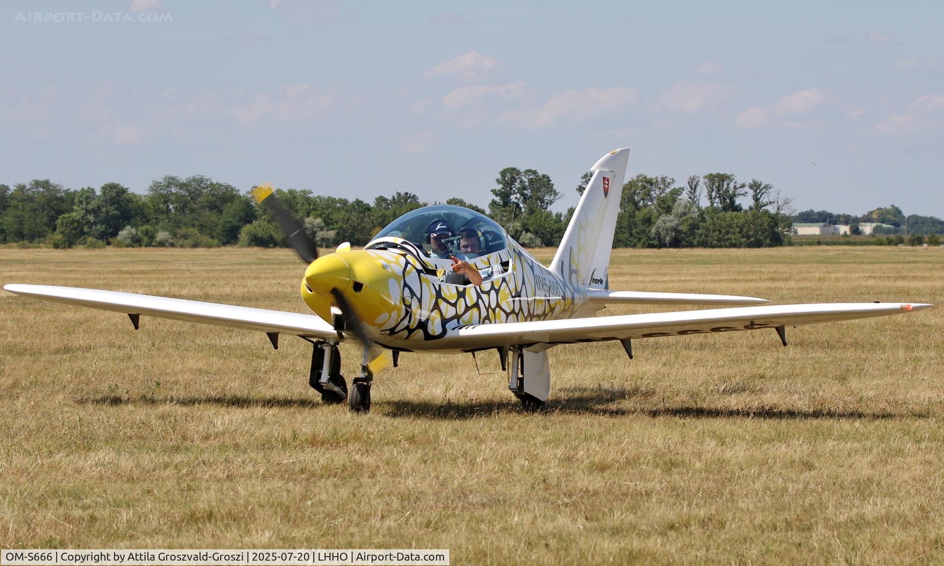 OM-S666, Shark Aero Shark C/N 090, LHHO - Hajdúszoboszló Airport, Hungary