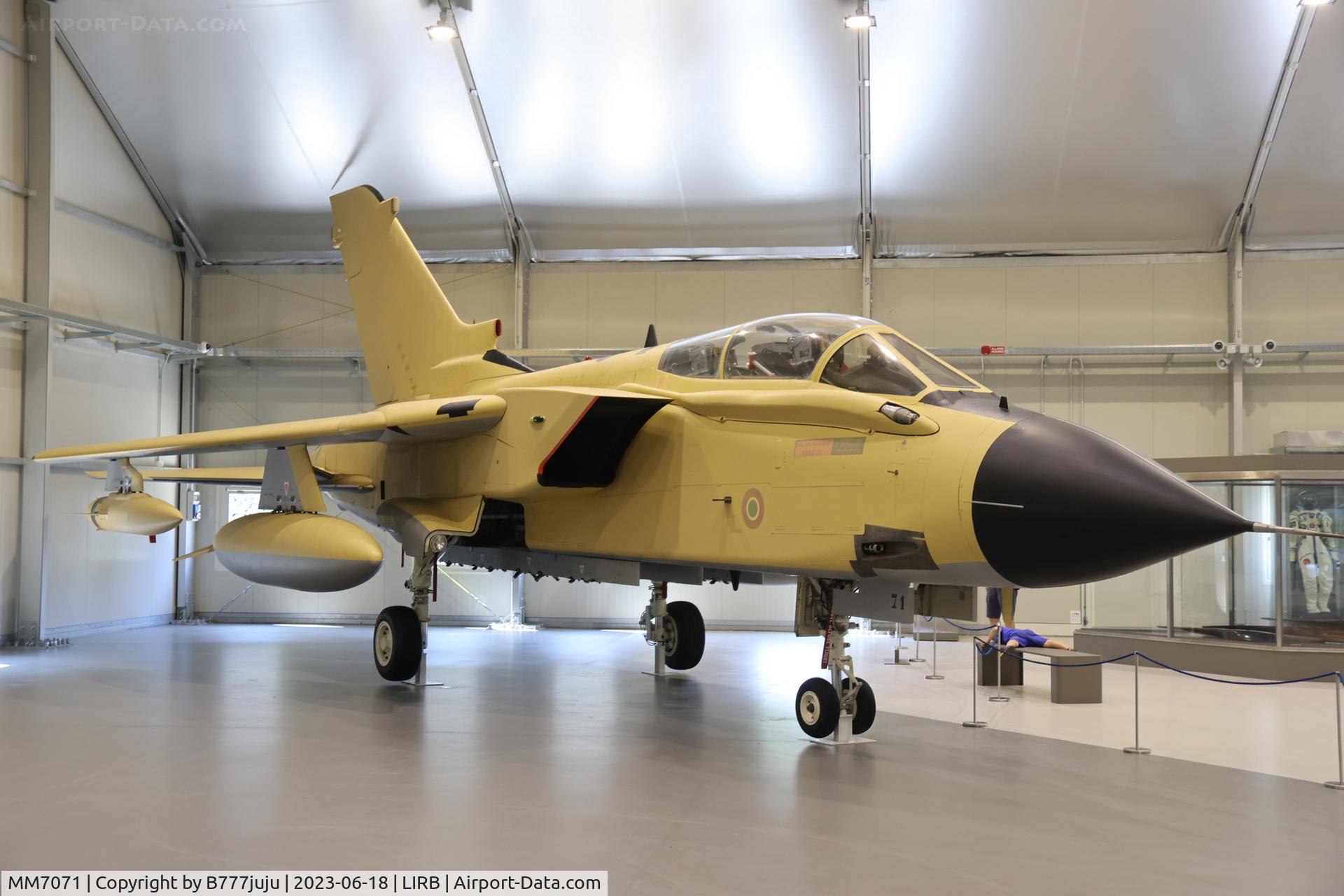MM7071, Panavia Tornado IDS C/N 550/IS070/5082, at Vigna di Valle