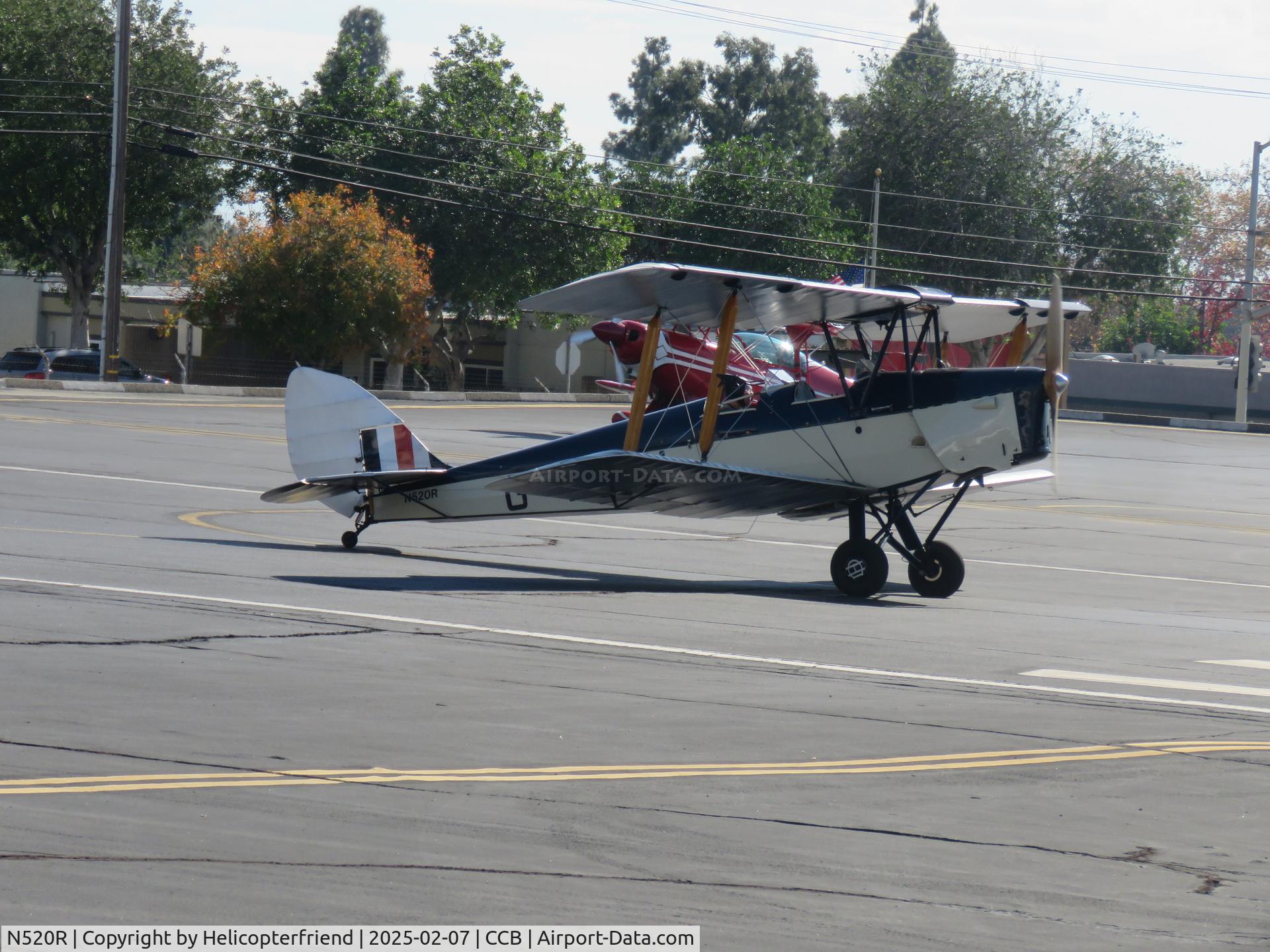 N520R, 1940 De Havilland DH-82A Tiger Moth II C/N 82960, Lined up, ready to go
