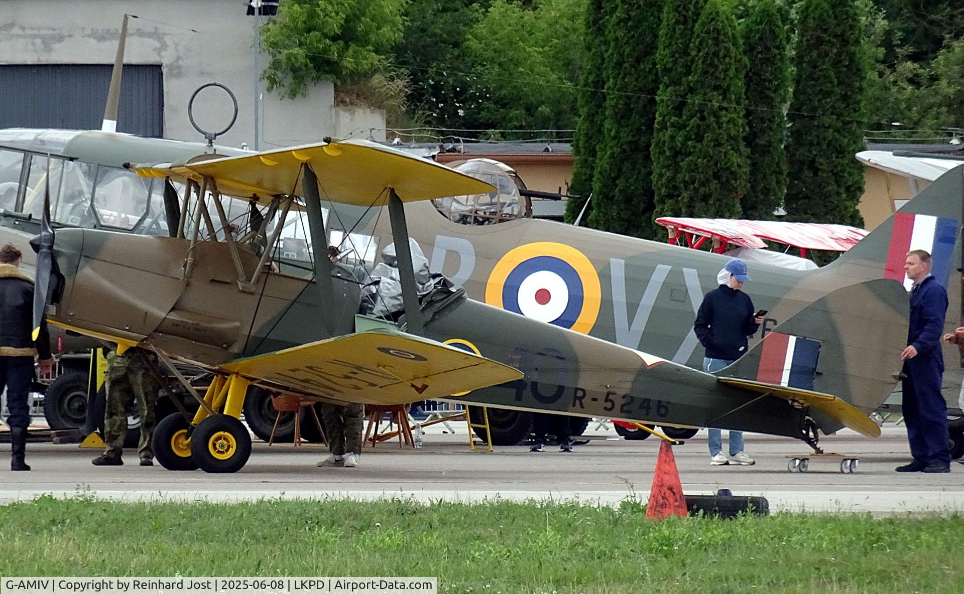 G-AMIV, 1940 De Havilland DH-82A Tiger Moth II C/N 83105, As 40 / R-5246 in RAF-colors at Pardubice Airshow, Czech Republic
