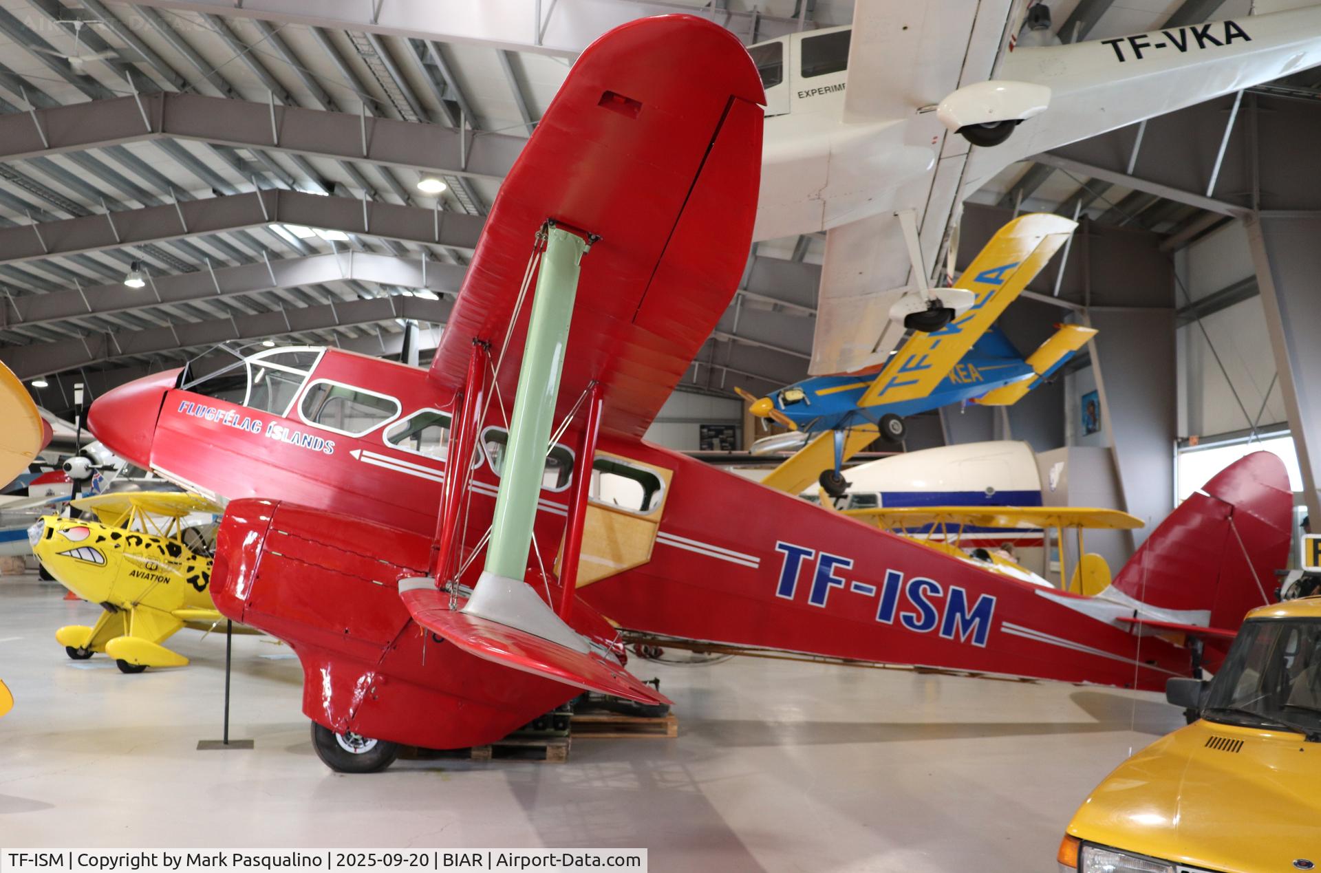 TF-ISM, 1944 de Haviland DH-89A Dragon Rapide C/N 6844, DH-89A Dragon Rapide