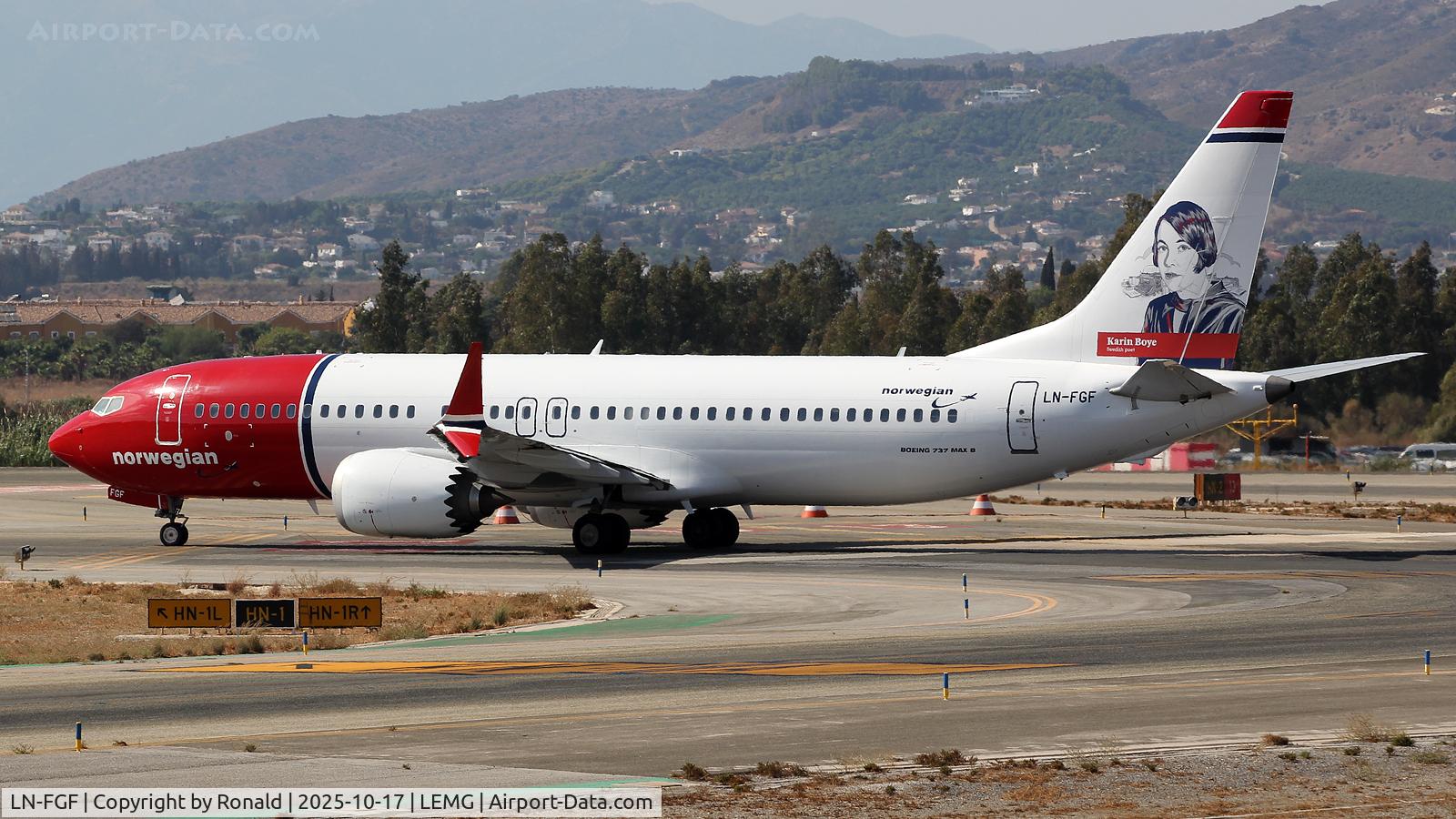 LN-FGF, 2022 Boeing 737-8 MAX C/N 43324, at agp