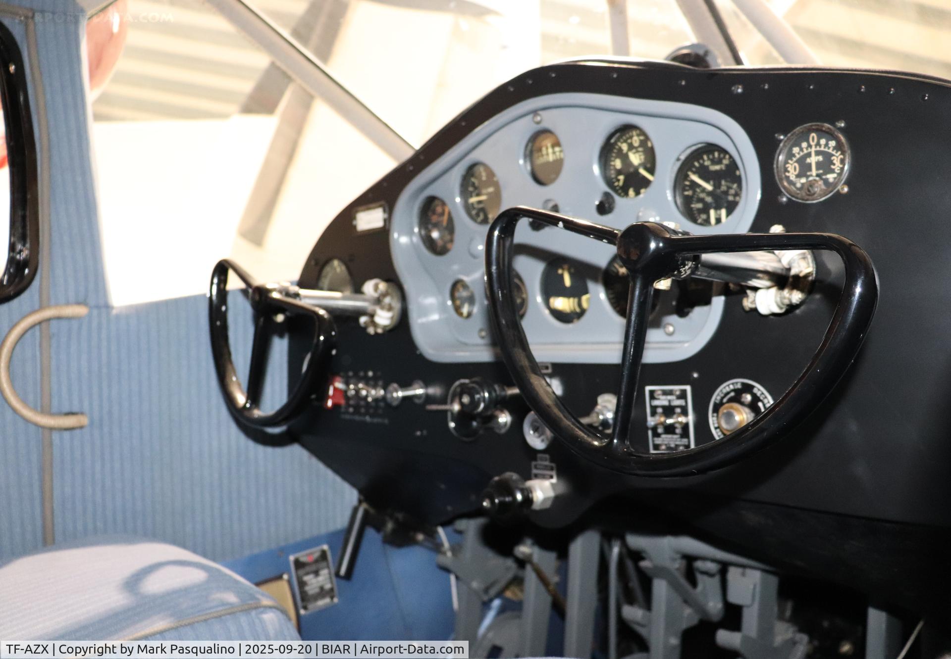 TF-AZX, Stinson SR-7B Reliant C/N 9685, Stinson SR-7B