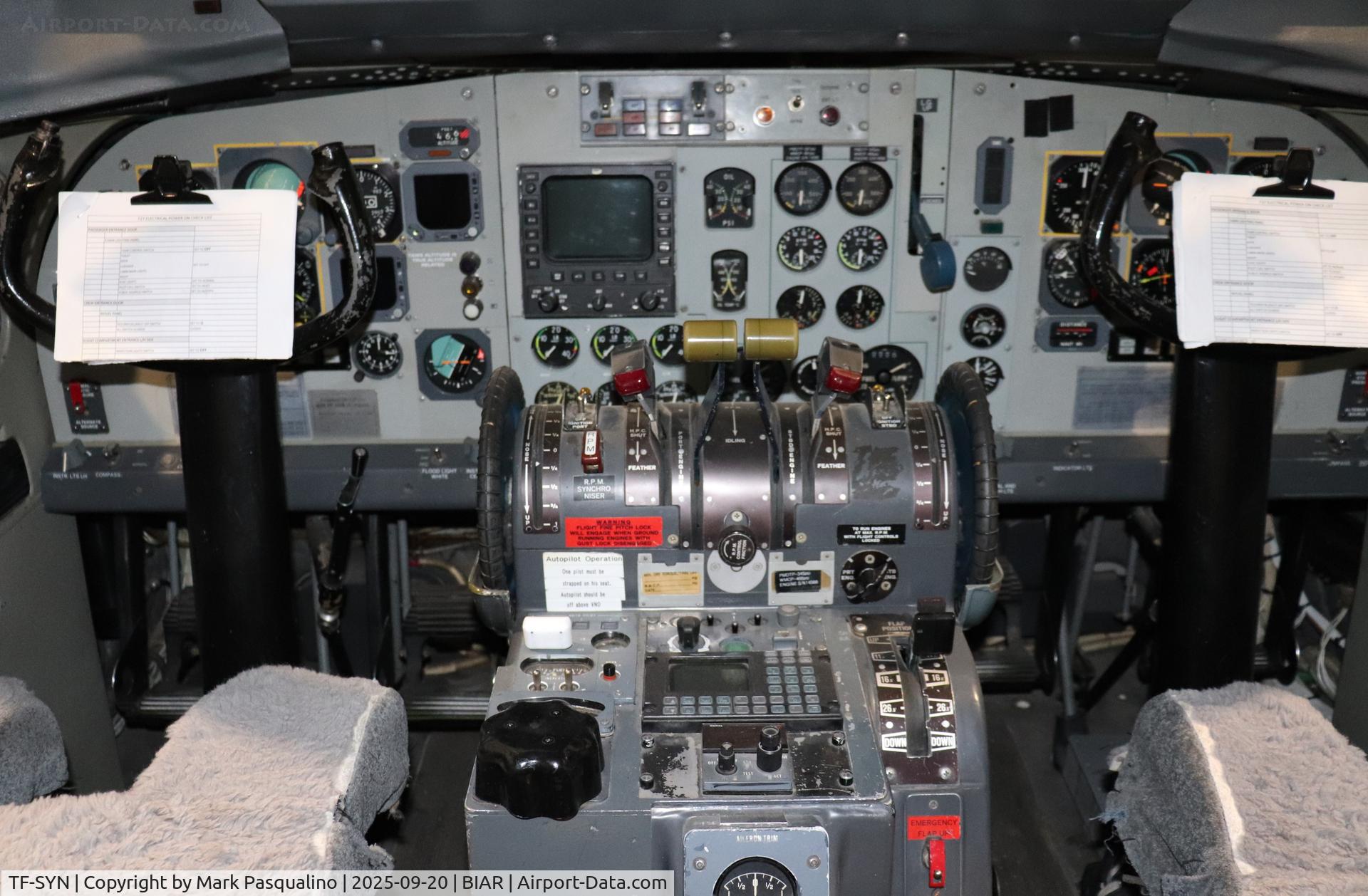 TF-SYN, 1976 Fokker F-27-200 Friendship C/N 10545, Cockpit of Fokker F-27-200
