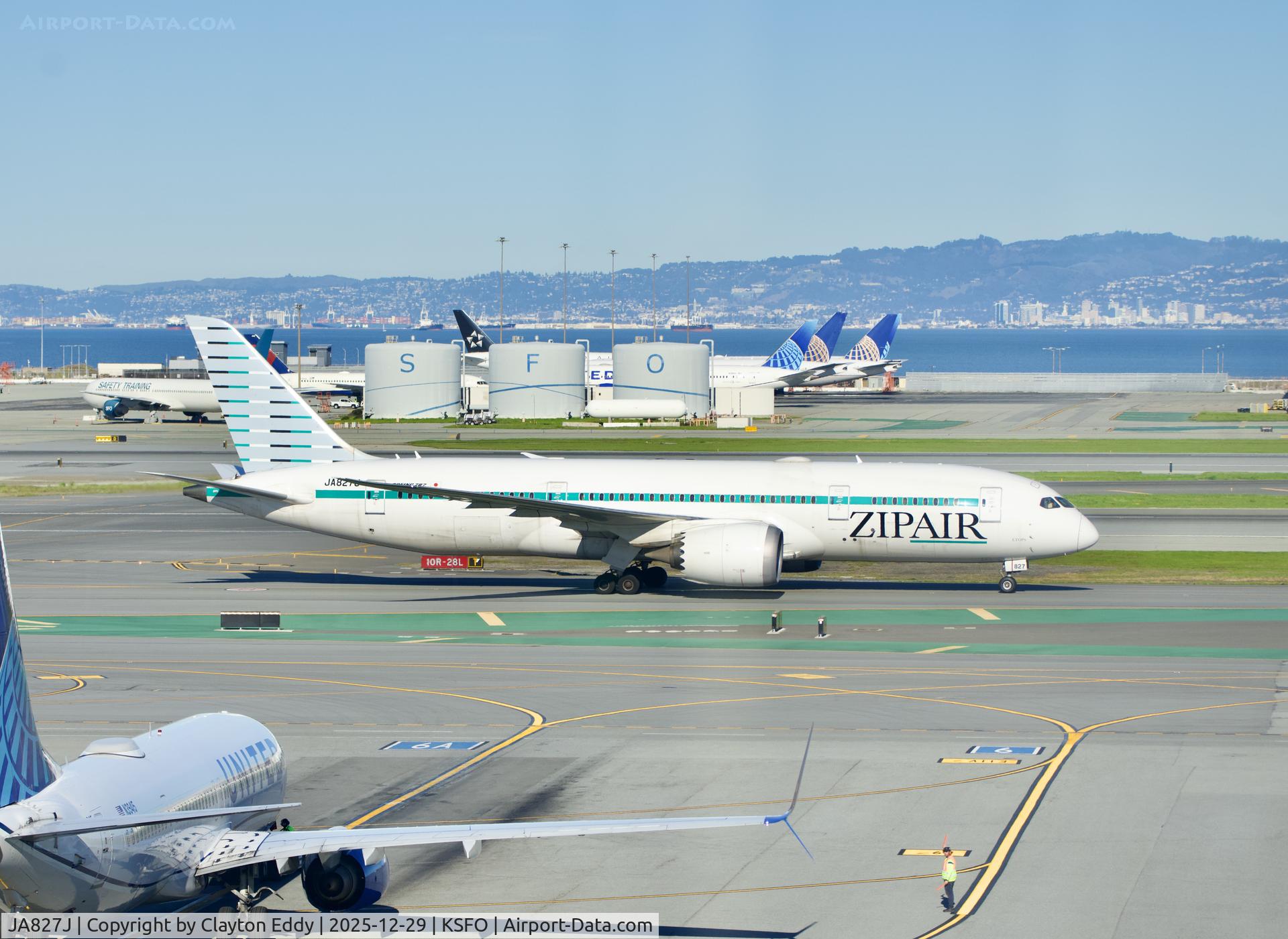 JA827J, 2011 Boeing 787-8 Dreamliner C/N 34837, Sky Terrace SFO 2025