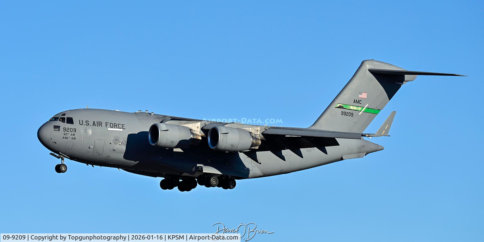 09-9209, 2009 Boeing C-17A Globemaster III C/N P-209, REACH436 inbound from the UK