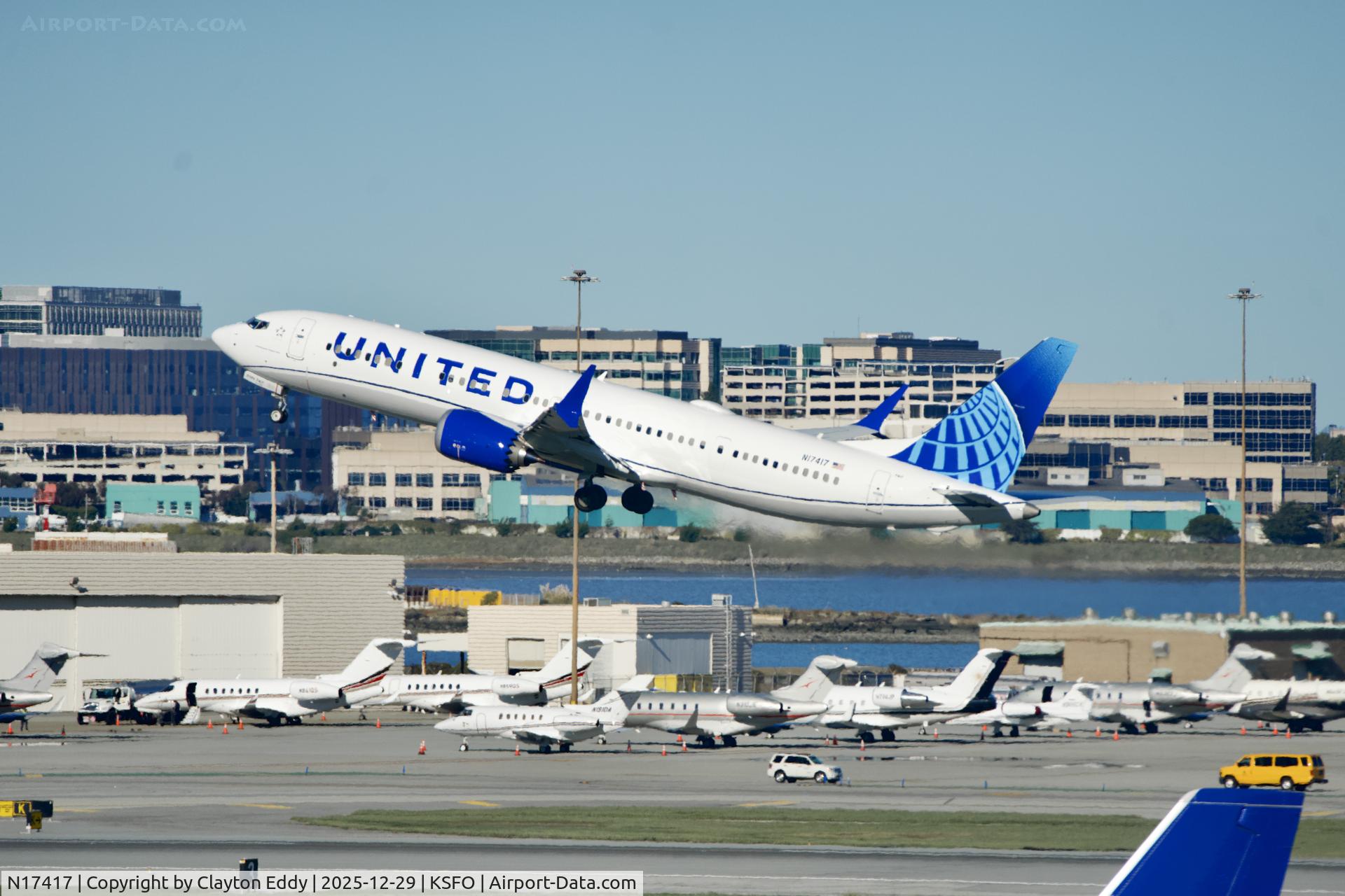 N17417, 2025 Boeing 737 MAX 9 C/N 64448, Sky Terrace SFO 2025