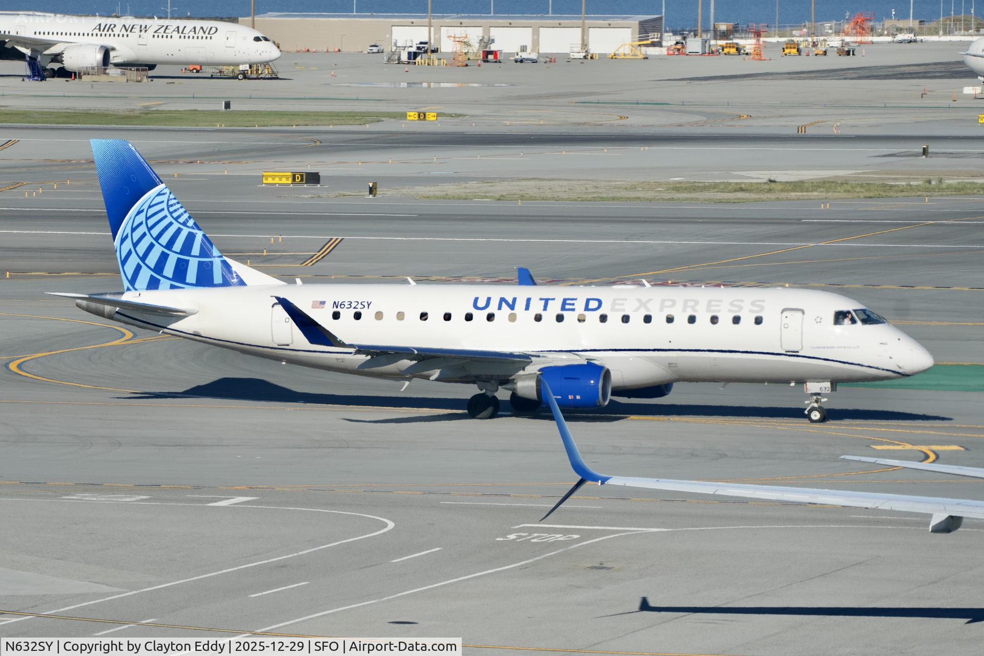 N632SY, 2025 Embraer ERJ 175 SC C/N 17001003, Sky Terrace SFO 2025