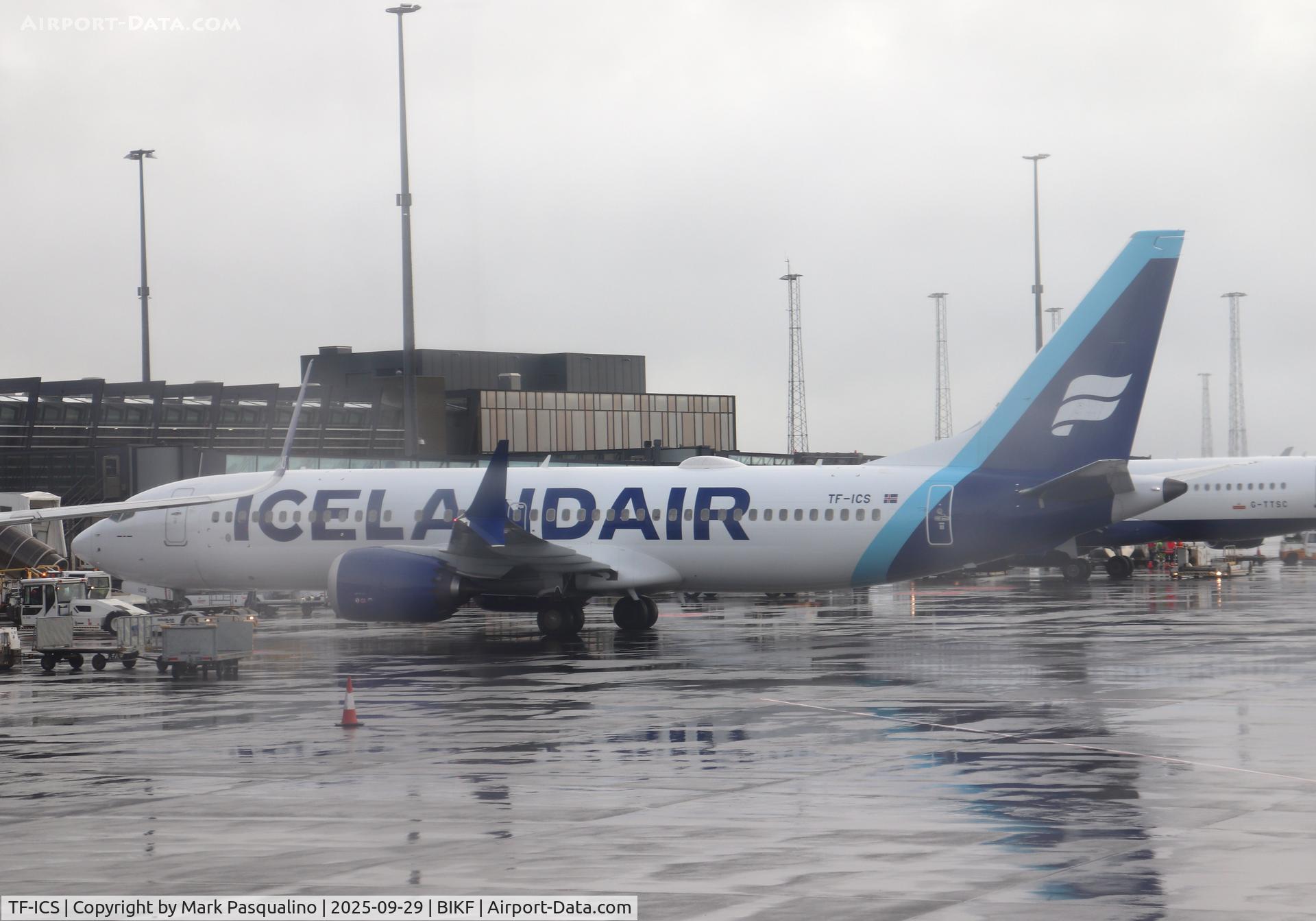 TF-ICS, 2022 Boeing 737-8 MAX C/N 44569, Boeing 737-8 MAX