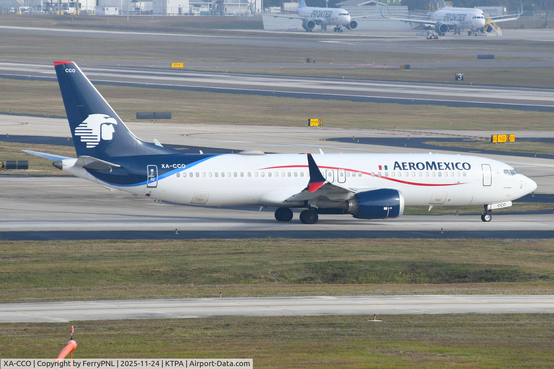 XA-CCO, 2022 Boeing 737-8 MAX C/N 43760, AeroMexico B738M taxying for departure