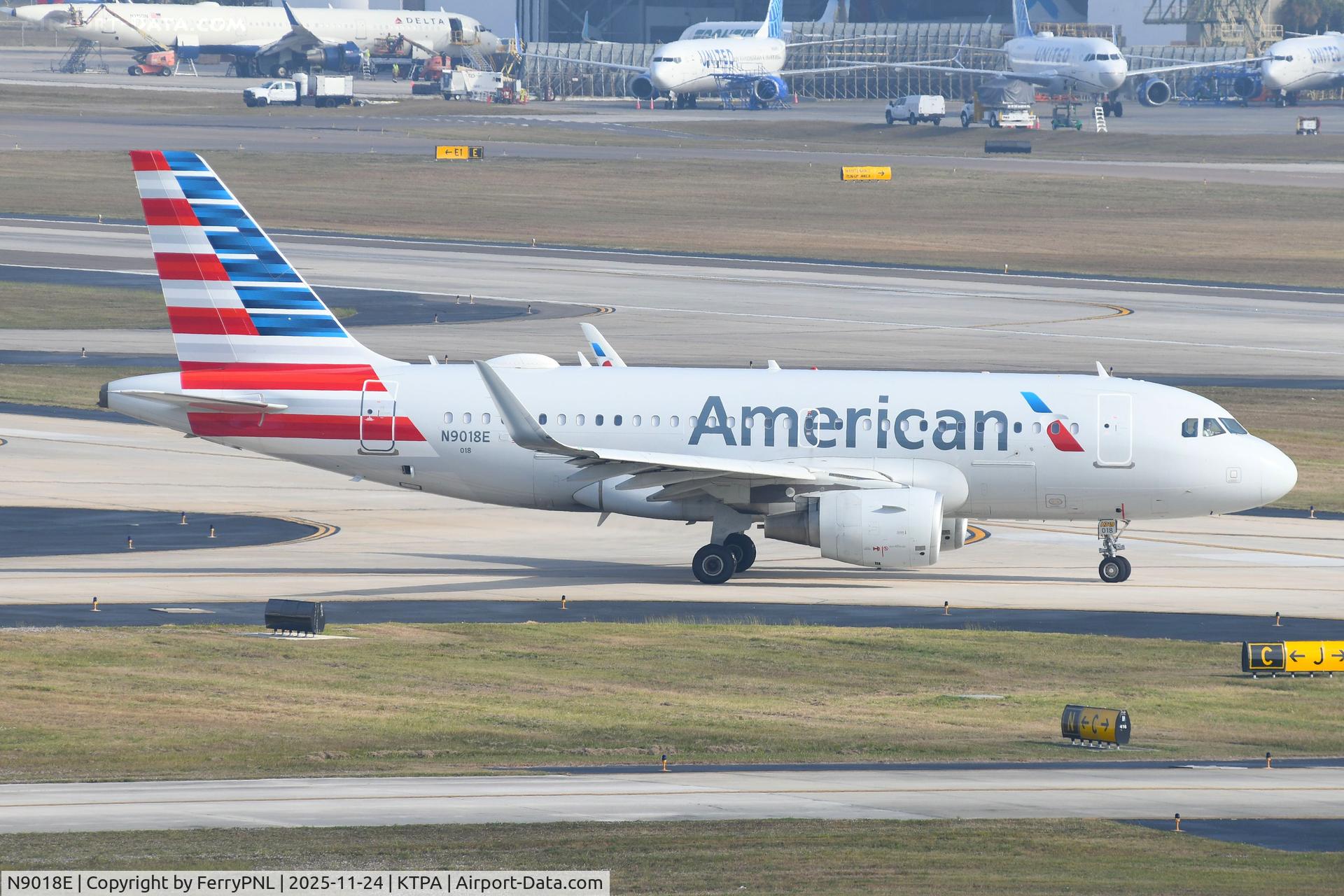 N9018E, 2014 Airbus A319-112 C/N 6150, American A319 for departure