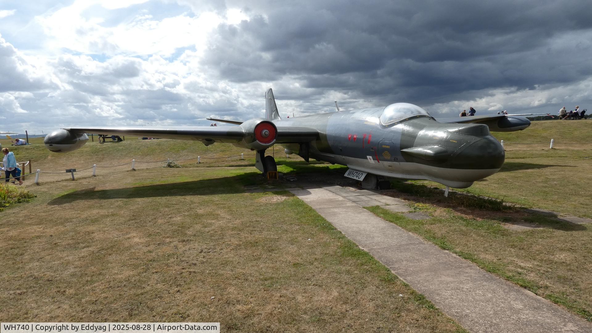 WH740, 1953 English Electric Canberra T.17 C/N Not found WH740, East Midlands Aeropark