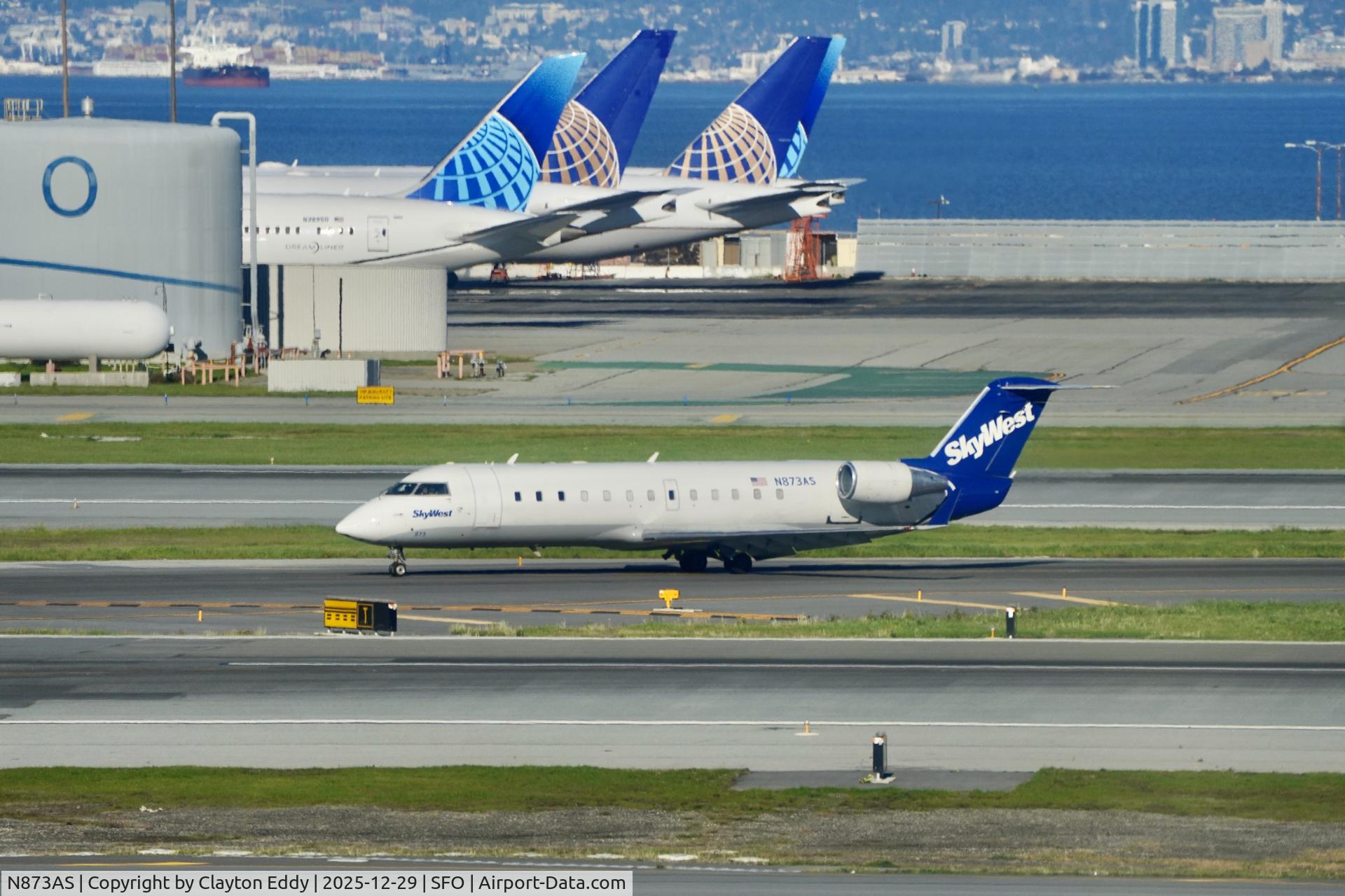 N873AS, 2001 Bombardier CRJ-200ER (CL-600-2B19) C/N 7549, Sky Terrace SFO 2025