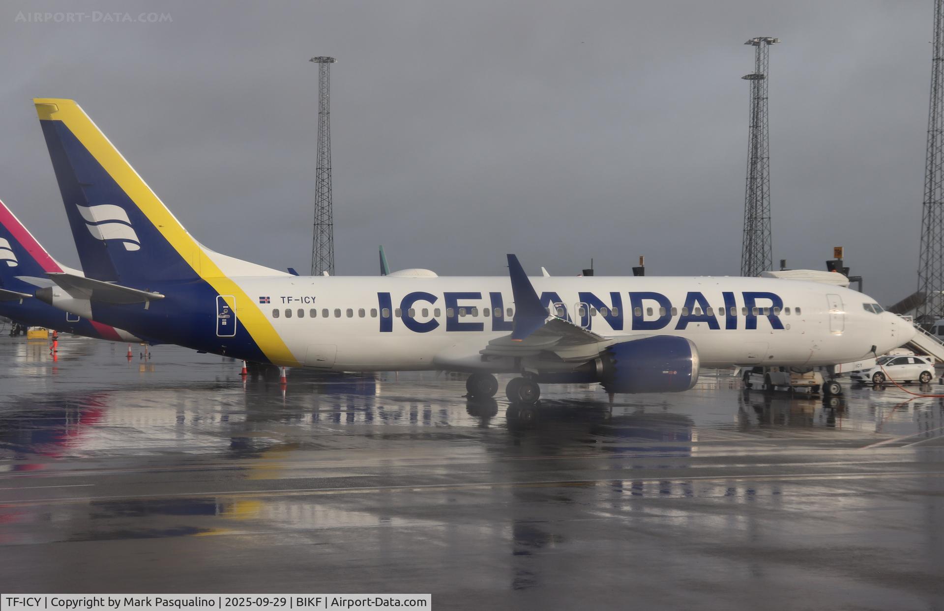 TF-ICY, 2018 Boeing 737-8 MAX C/N 44354, Boeing 737-8 MAX