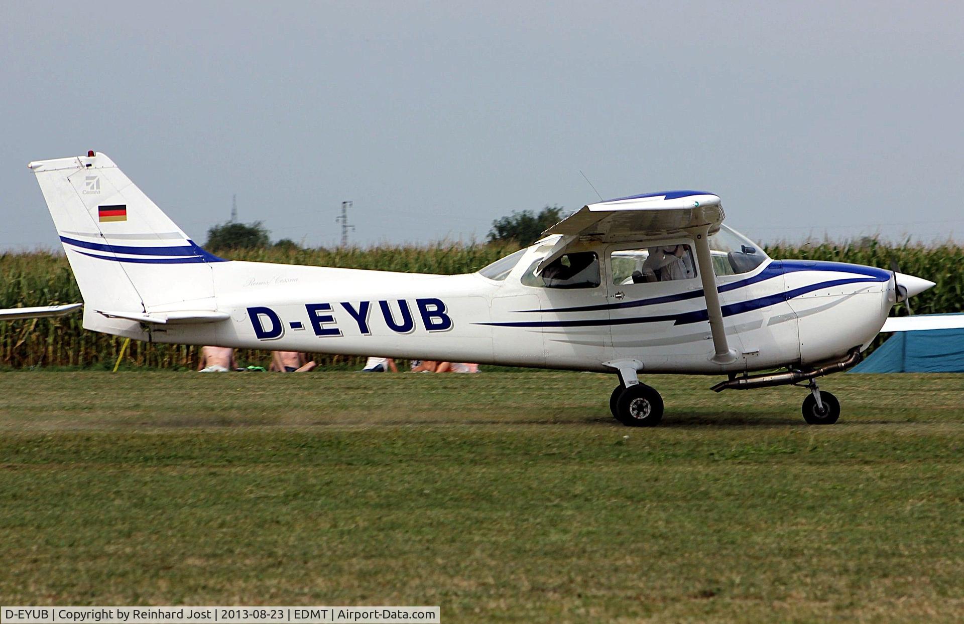 D-EYUB, 1976 Reims F172M Skyhawk Skyhawk C/N 1420, Skyhawk D-EYUB arriving at the relaxed atmosphere of Tannkosh 2013