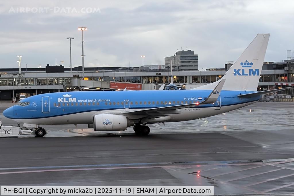 PH-BGI, 2010 Boeing 737-7K2 C/N 30364, Taxiing