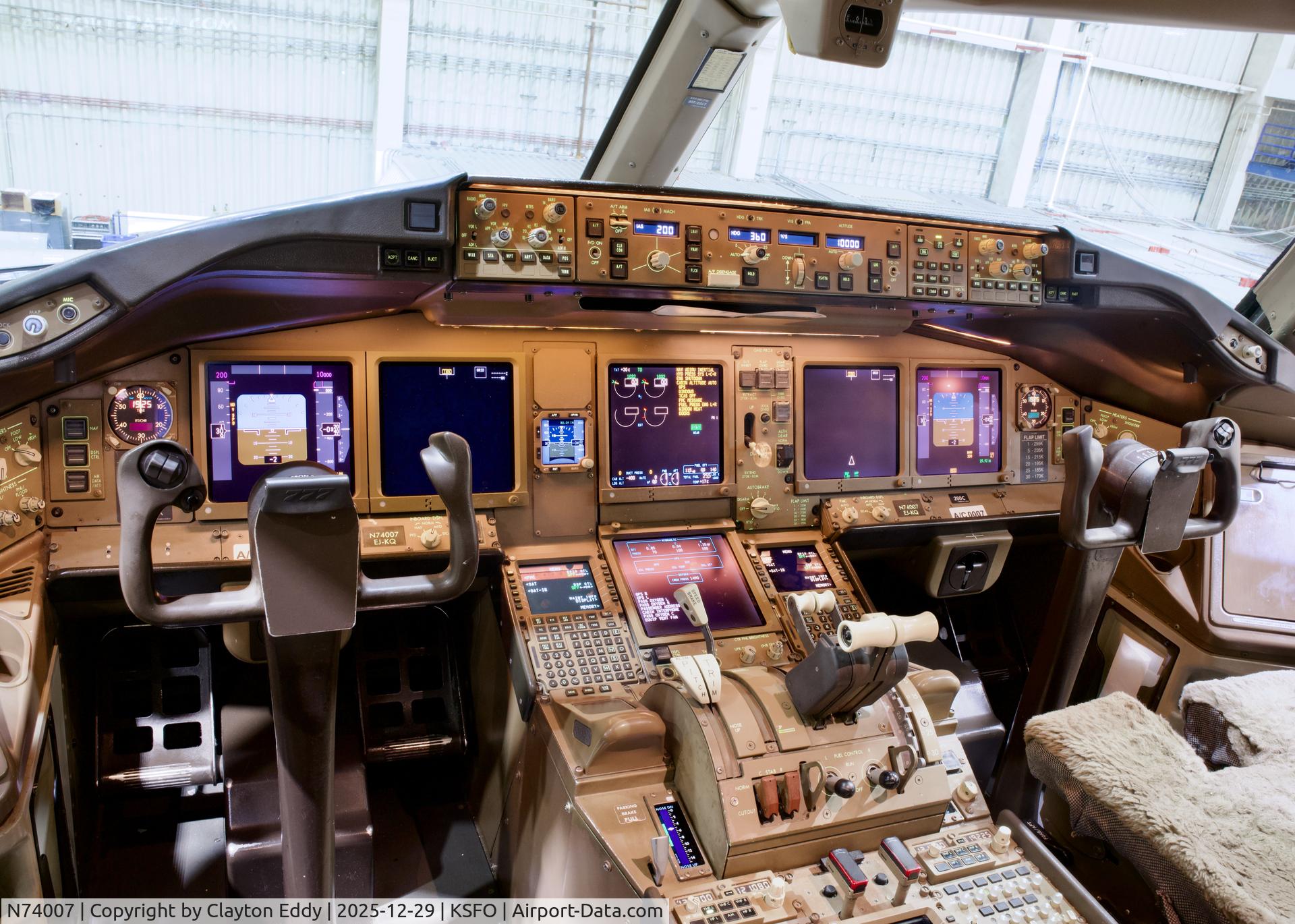 N74007, 1999 Boeing 777-224ER C/N 29477, SFO 2025