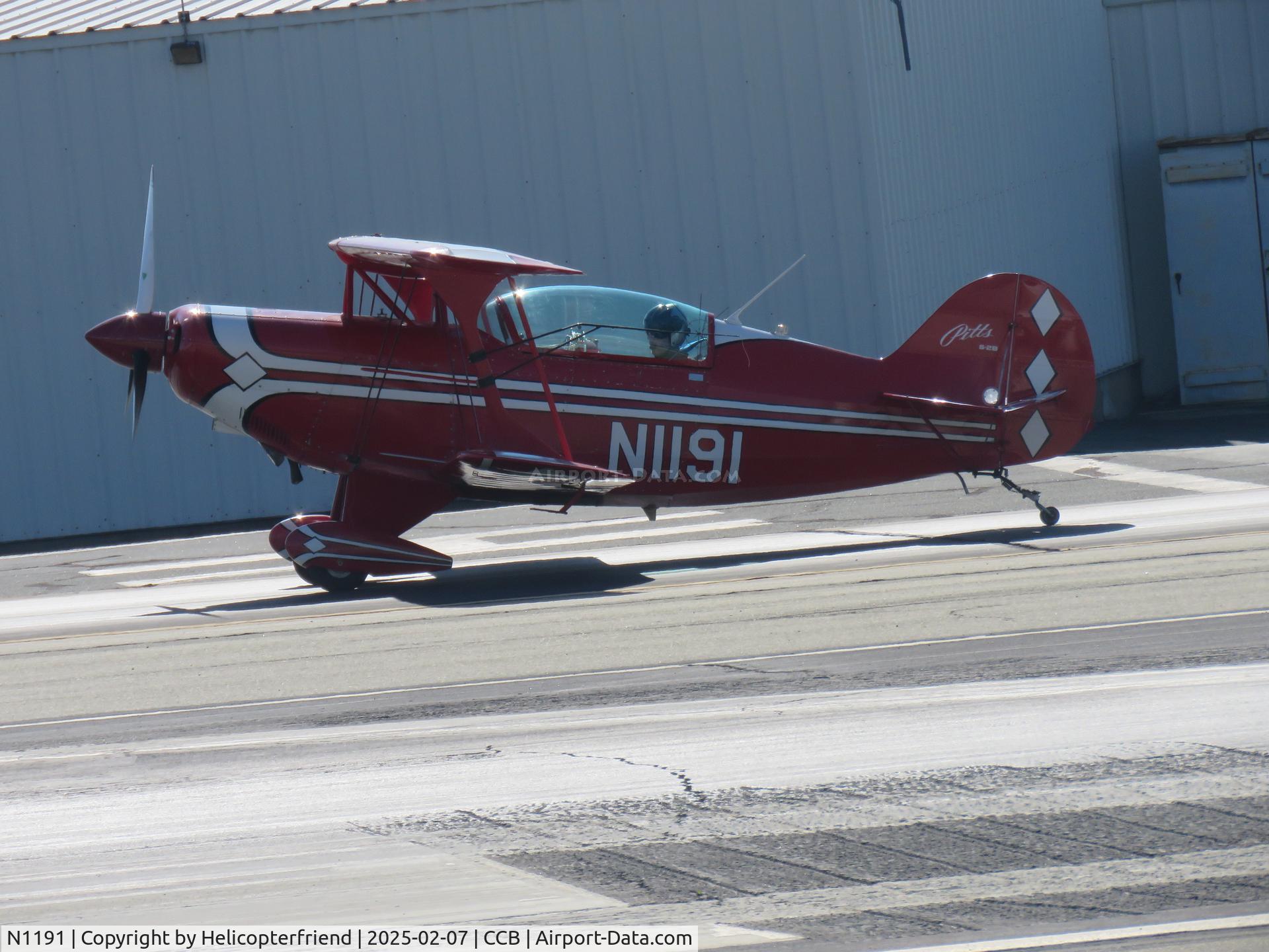 N1191, 1993 Aviat Pitts S-2B Special C/N 5284, On taxiway Sierra
