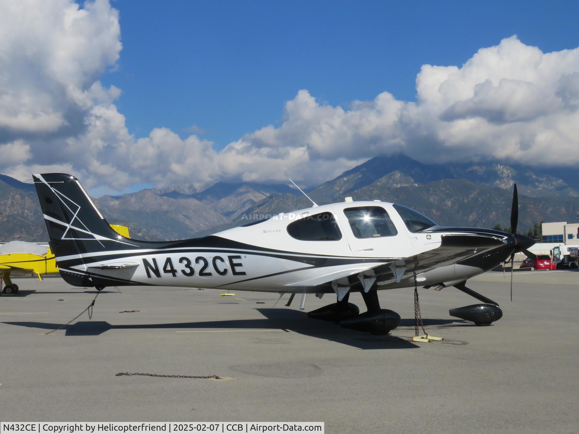 N432CE, 2022 Cirrus Design Corp SR22T C/N 8792, Parked in transit parking