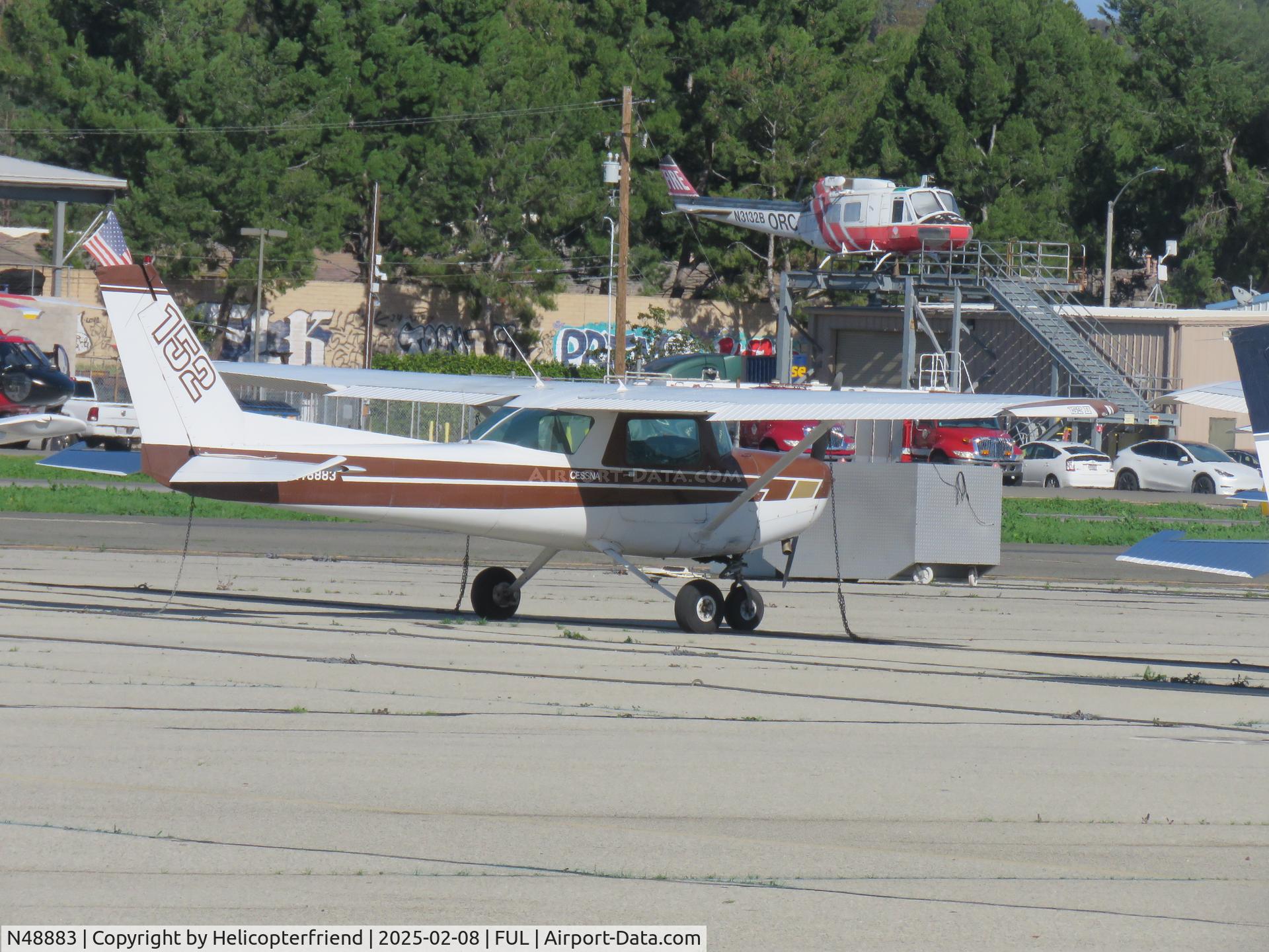 N48883, 1977 Cessna 152 C/N 15281026, Parked