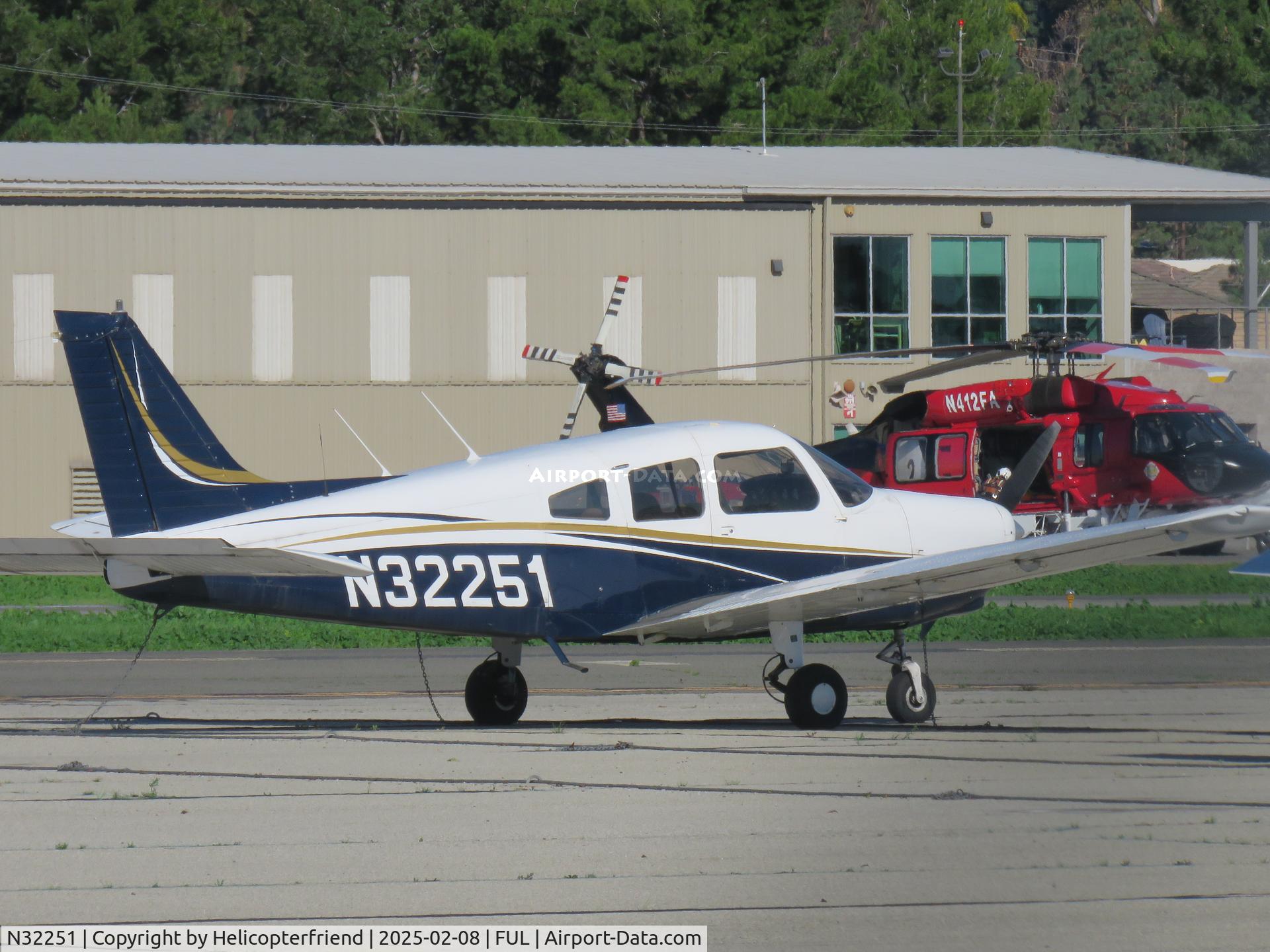 N32251, 1974 Piper PA-28-151 C/N 28-7515104, Parked