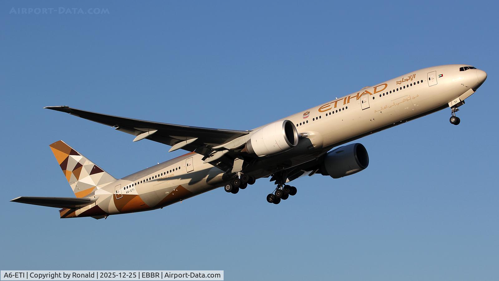 A6-ETI, 2011 Boeing 777-3FX/ER C/N 39684, at ebbr