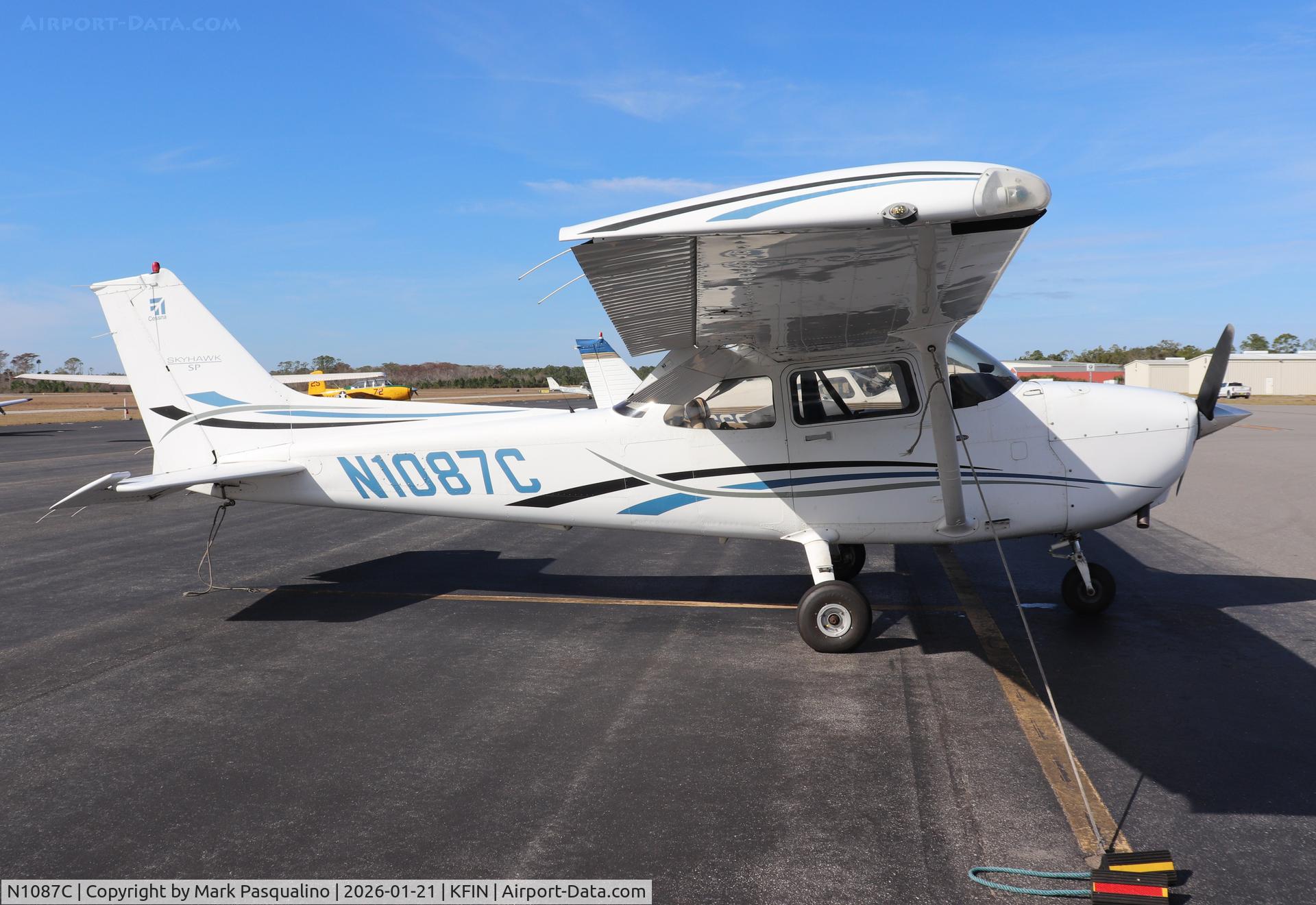 N1087C, 2006 Cessna 172S C/N 172S10268, Cessna 172S