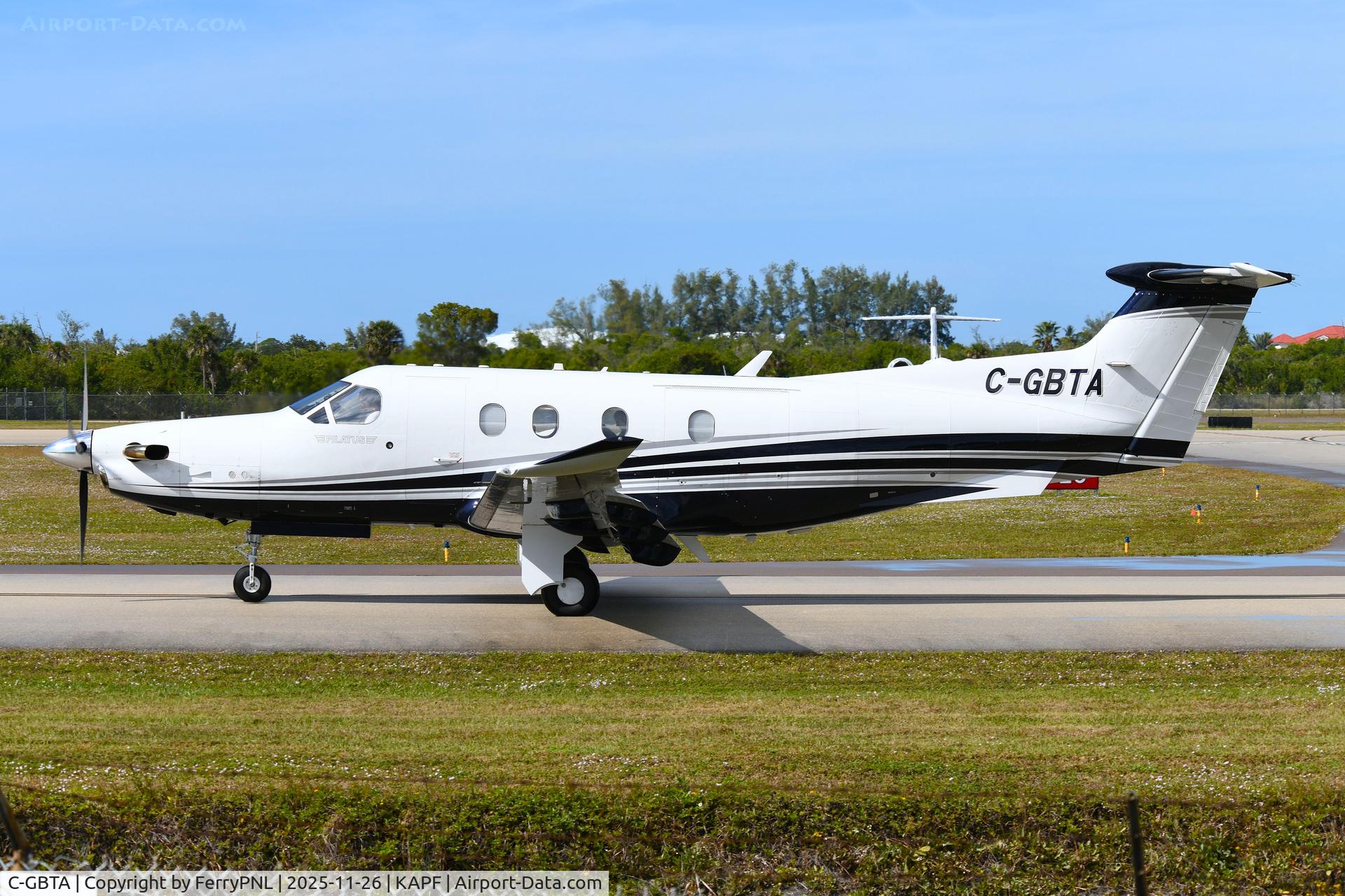 C-GBTA, 2006 Pilatus PC-12/47 C/N 719, Canadian PC12 taxying past