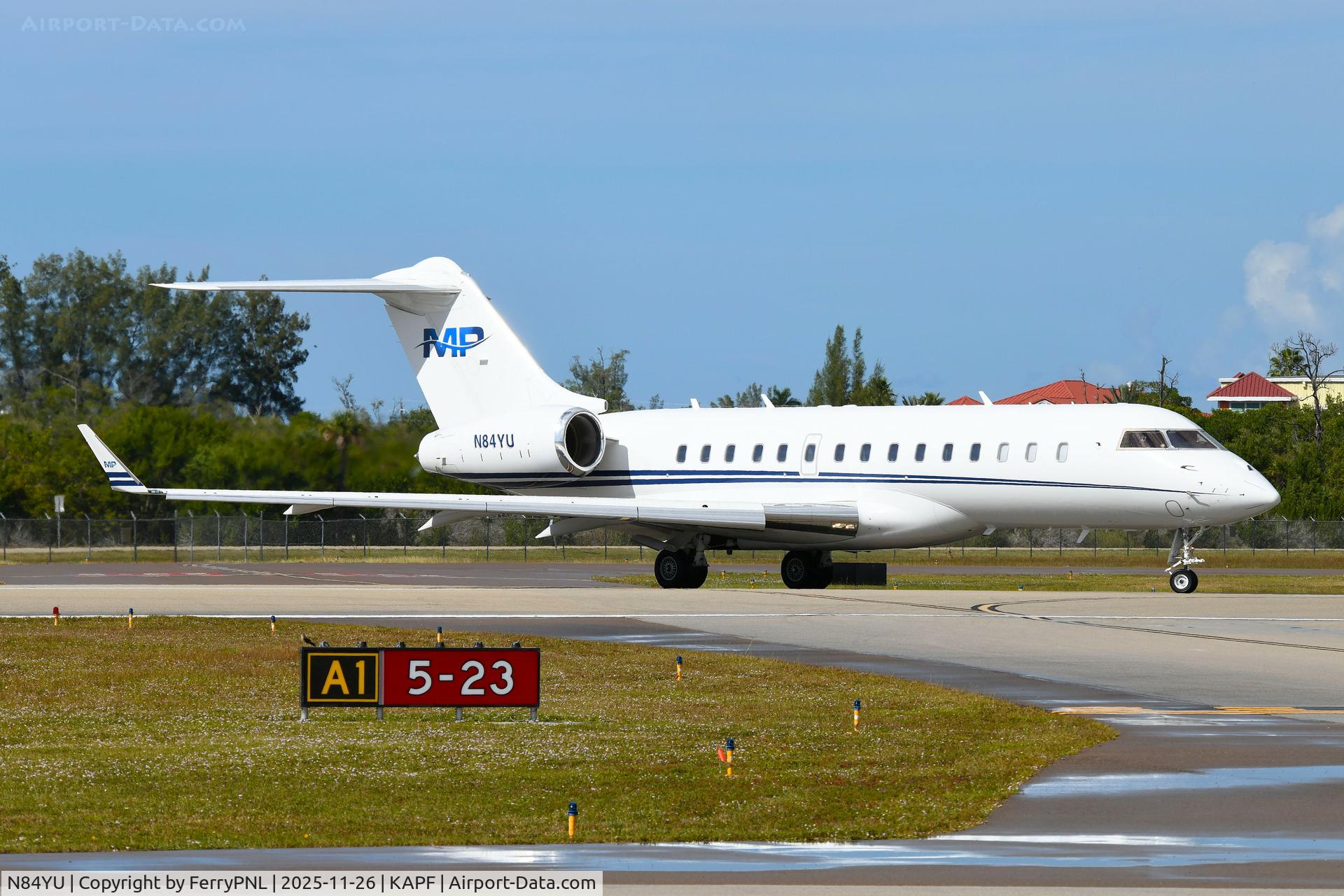 N84YU, 2008 Bombardier BD-700-1A10 Global Express C/N 9300, Flexjet Global Express but not in their usual livery