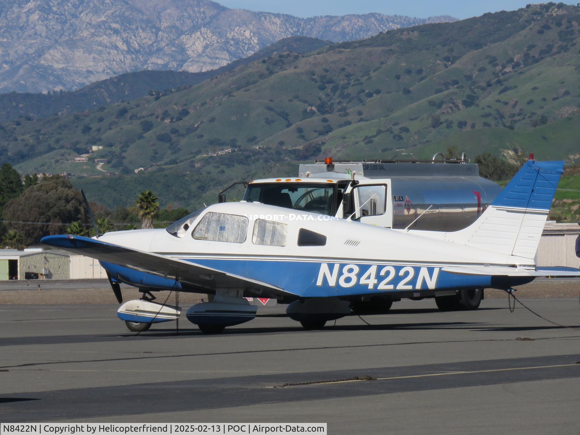N8422N, 1981 Piper PA-28-181 C/N 28-8190296, Being fueled