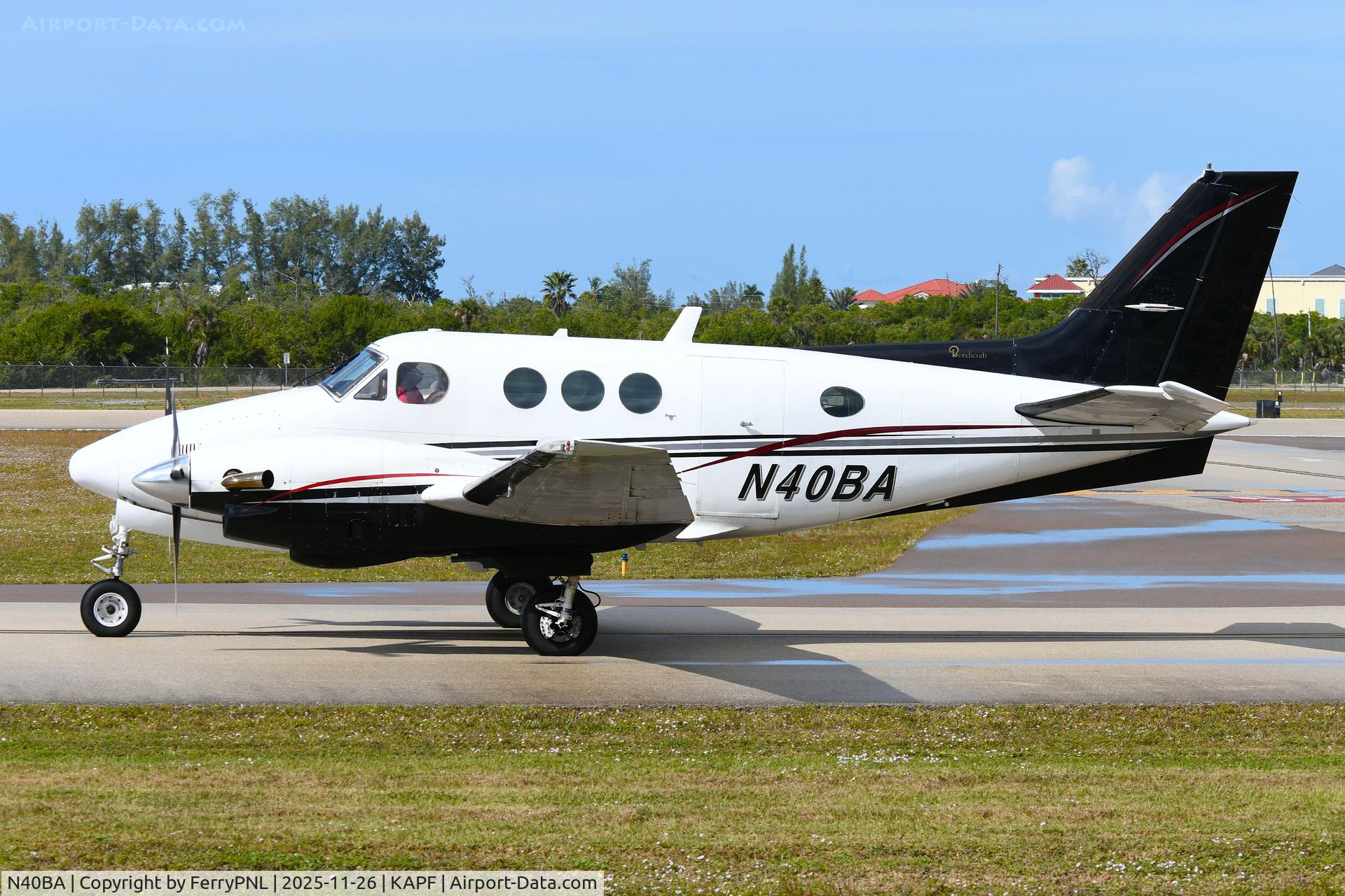 N40BA, 1969 Beech B90 C/N LJ-444, AStar B3 Corporation Be B90 built in 1969