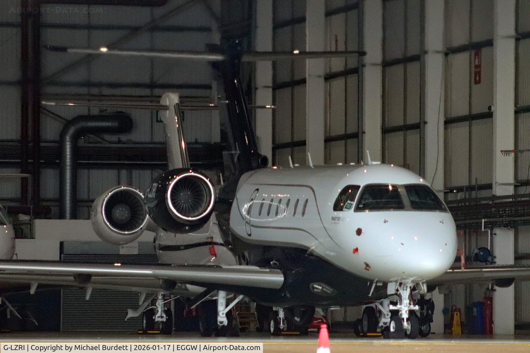 G-LZRI, 2023 Embraer EMB-550 Praetor 600 C/N 55020178, Inside H125