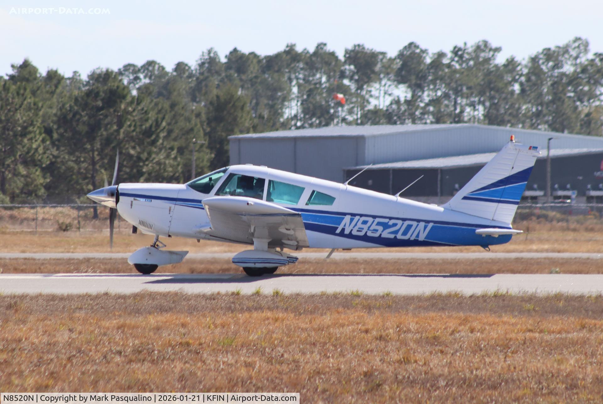N8520N, 1969 Piper PA-28-235 C/N 28-11318, Piper PA-28-235
