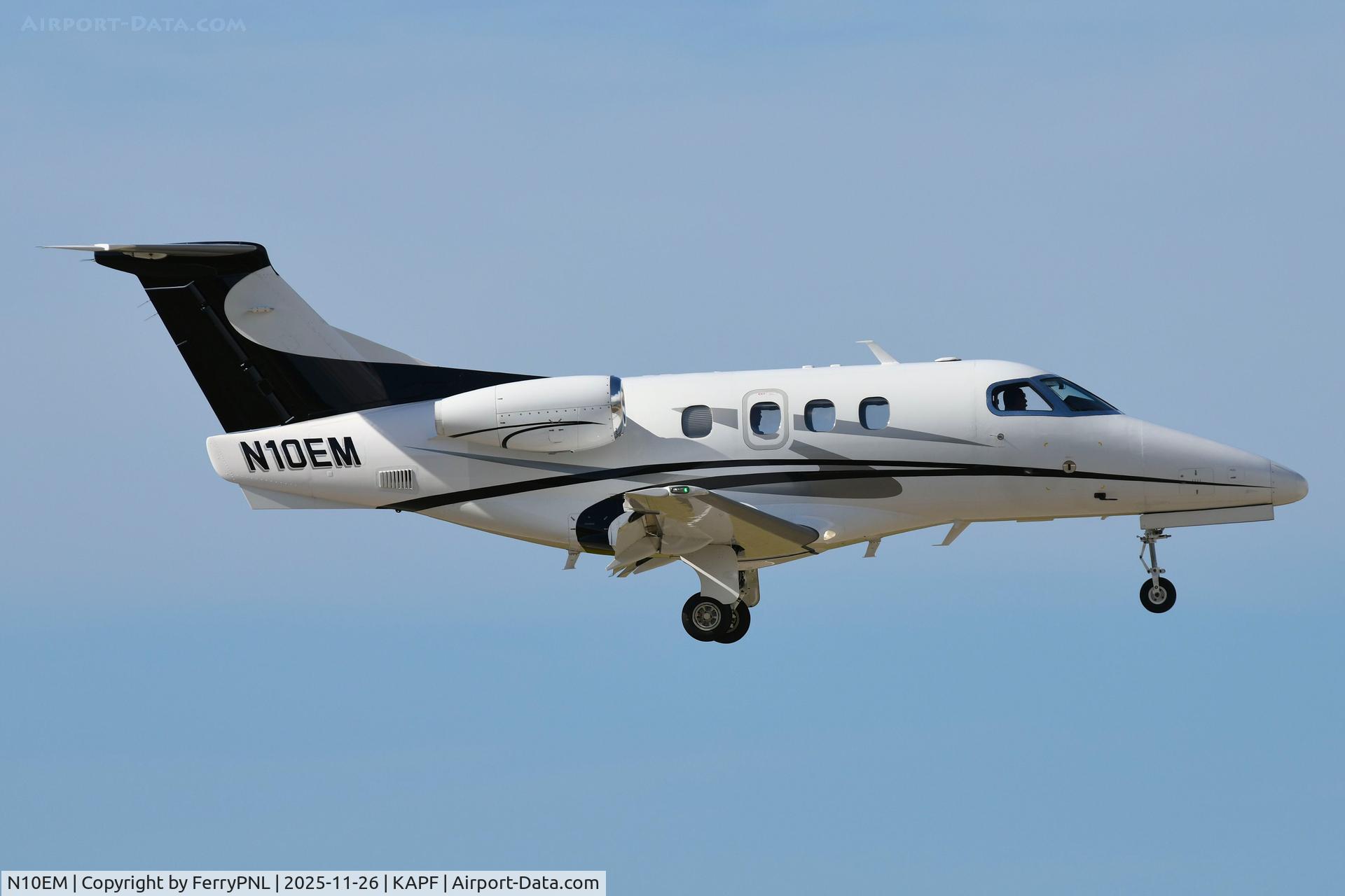 N10EM, 2009 Embraer EMB-500 Phenom 100 C/N 50000044, Naples Jet Center EMB500 back home