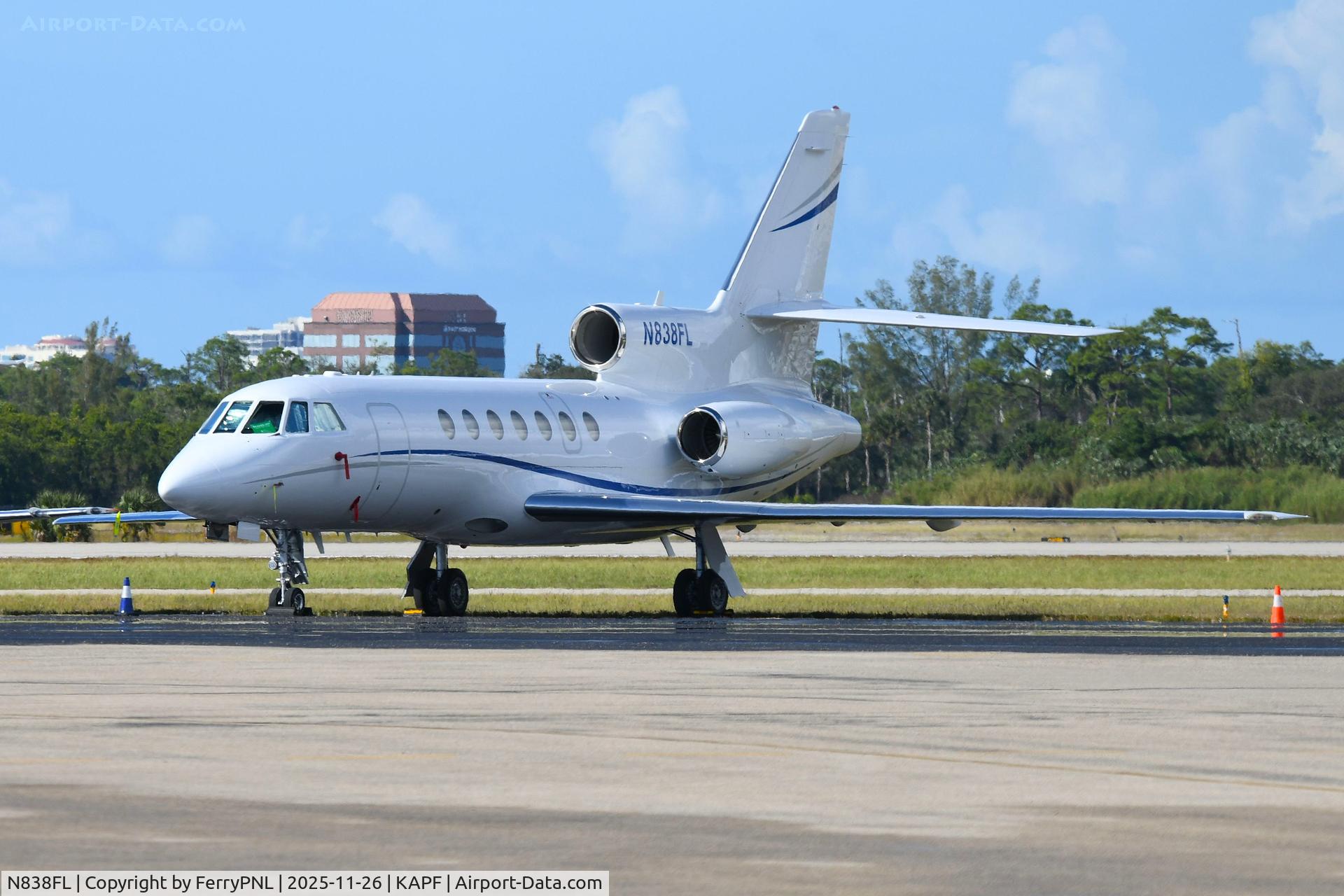 N838FL, 1982 Dassault Falcon 50 C/N 126, Parked at its home base: RDSAir LLC DA50