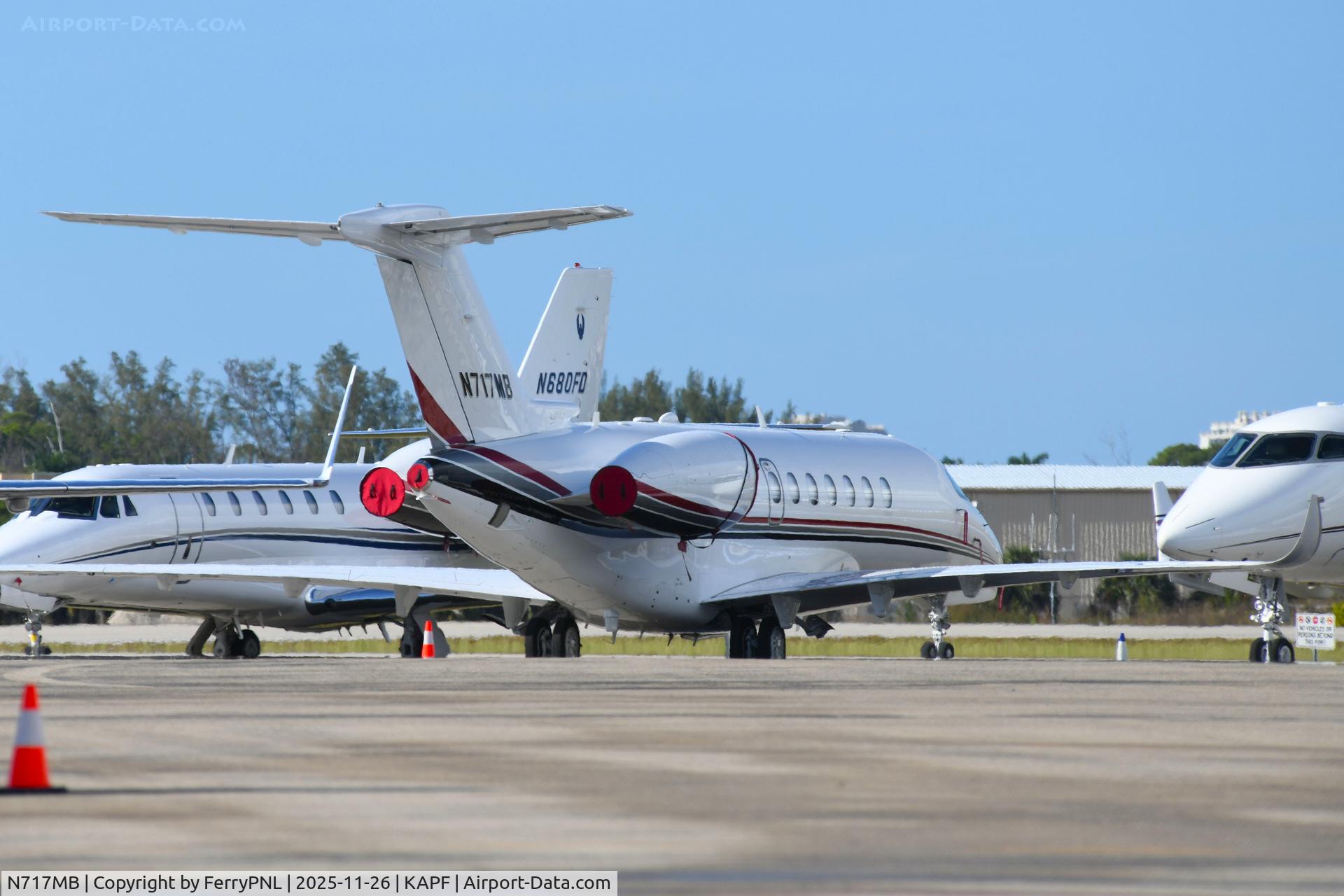 N717MB, 2006 Cessna 680 Citation Sovereign C/N 680-0084, Same colors as Netjets except in a different order: Ce700 of Miramonte Aviation LLC