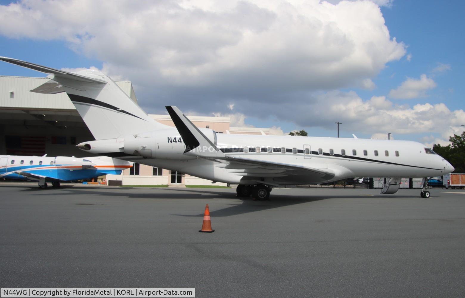 N44WG, 2000 Bombardier BD-700-1A10 Global Express C/N 9046, Global Express zx 