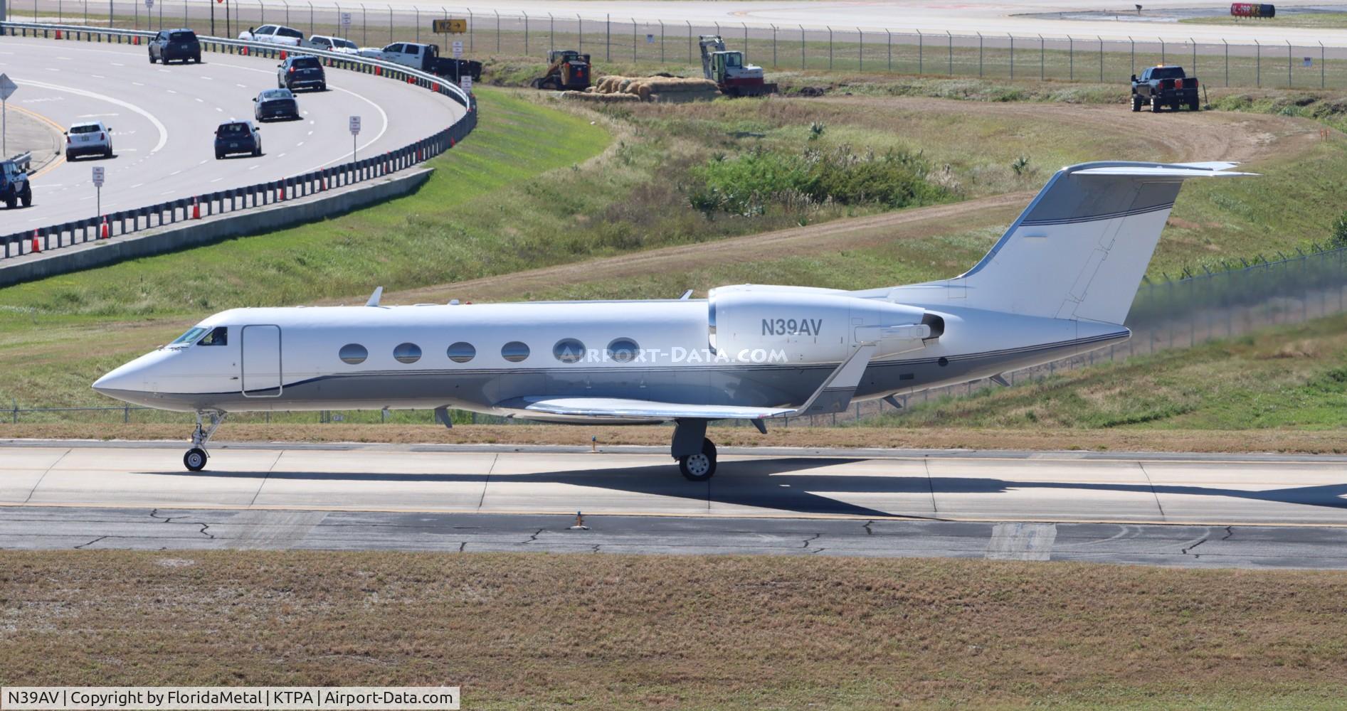 N39AV, 1999 Gulfstream Aerospace G-IV C/N 1113, G-IV zx qqt-tpa