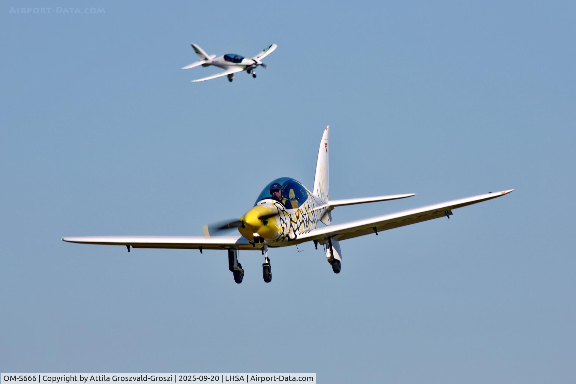 OM-S666, Shark Aero Shark C/N 090, LHSA - Szentkirályszabadja Airport, Hungary