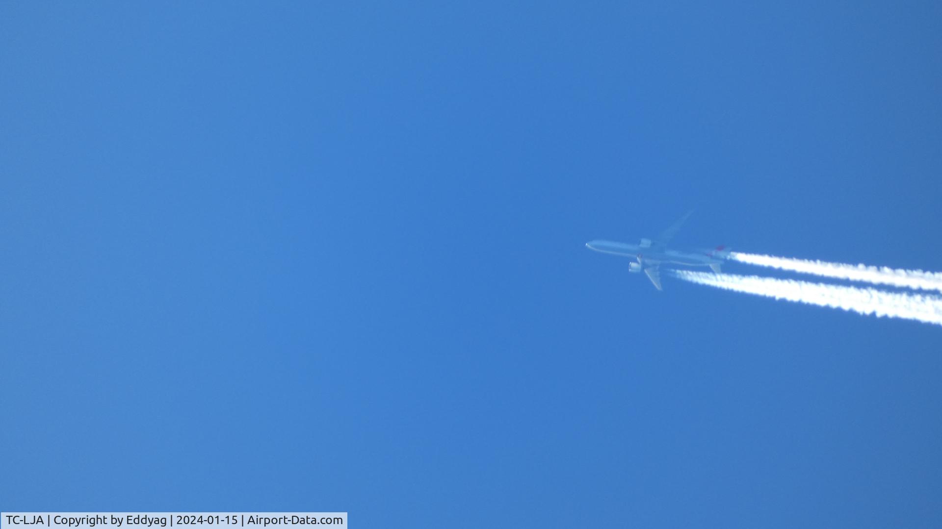 TC-LJA, 2015 Boeing 777-3F2/ER C/N 44121, Turkish Airlines