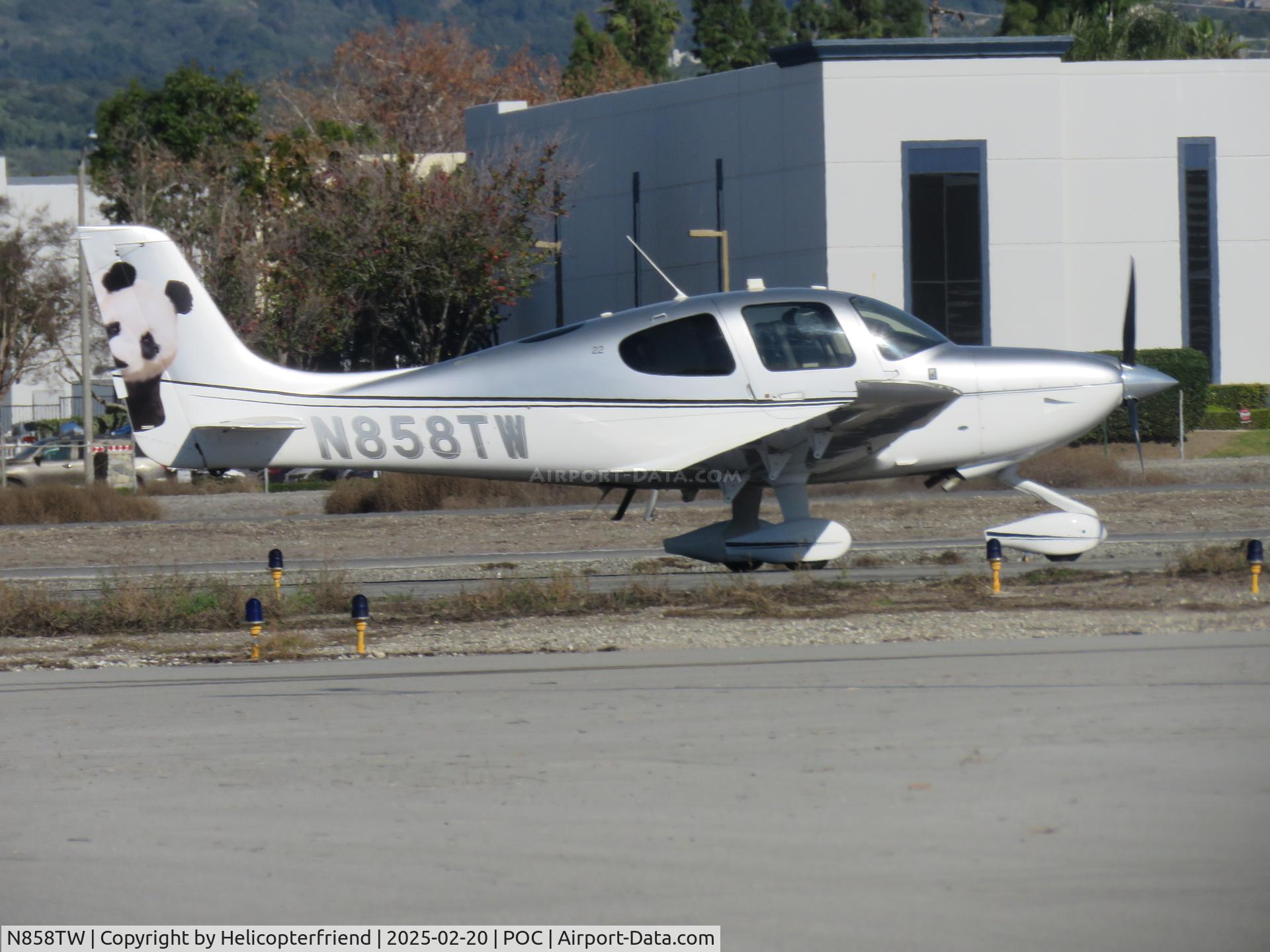 N858TW, 2017 Cirrus SR22 C/N 4553, On taxiway Sierra