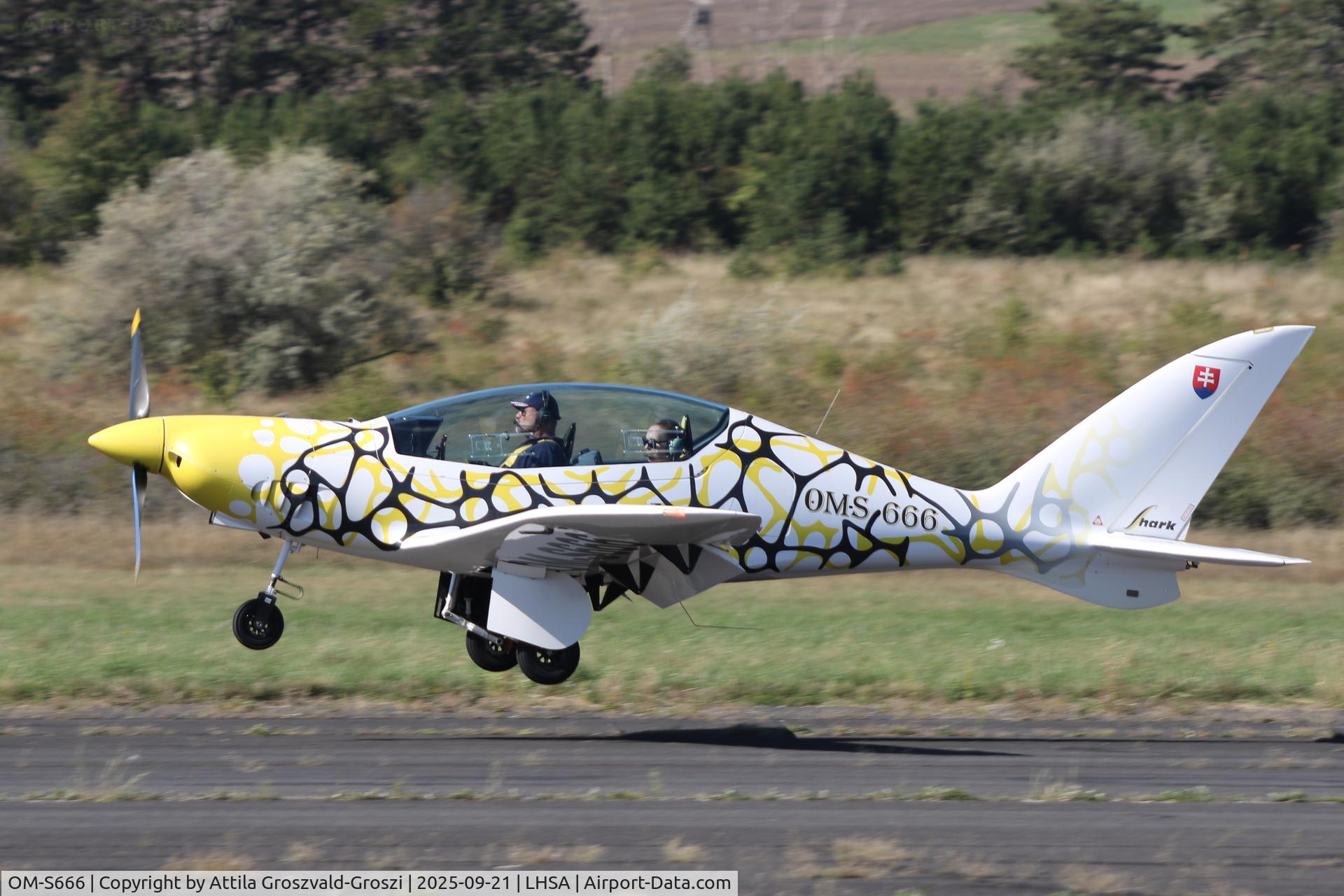 OM-S666, Shark Aero Shark C/N 090, LHSA - Szentkirályszabadja Airport, Hungary