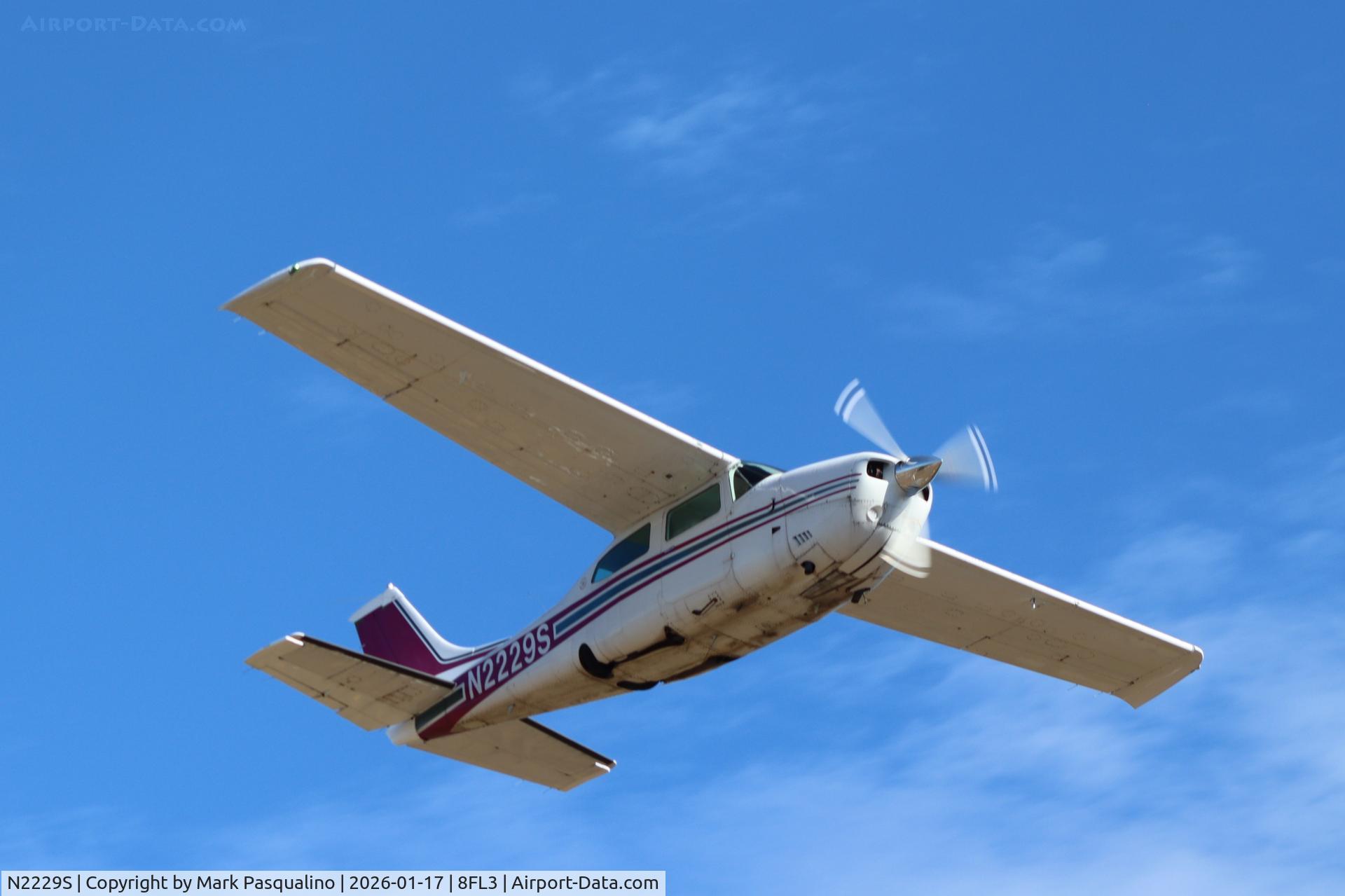 N2229S, 1976 Cessna 210L Centurion C/N 21061174, Cessna 210L