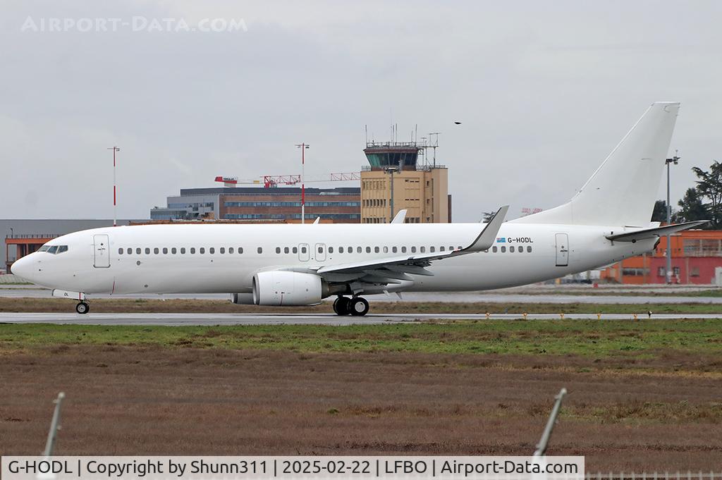 G-HODL, 2011 Boeing 737-82R C/N 38175, Lining up rwy 32R for departure... Air Algerie flight...