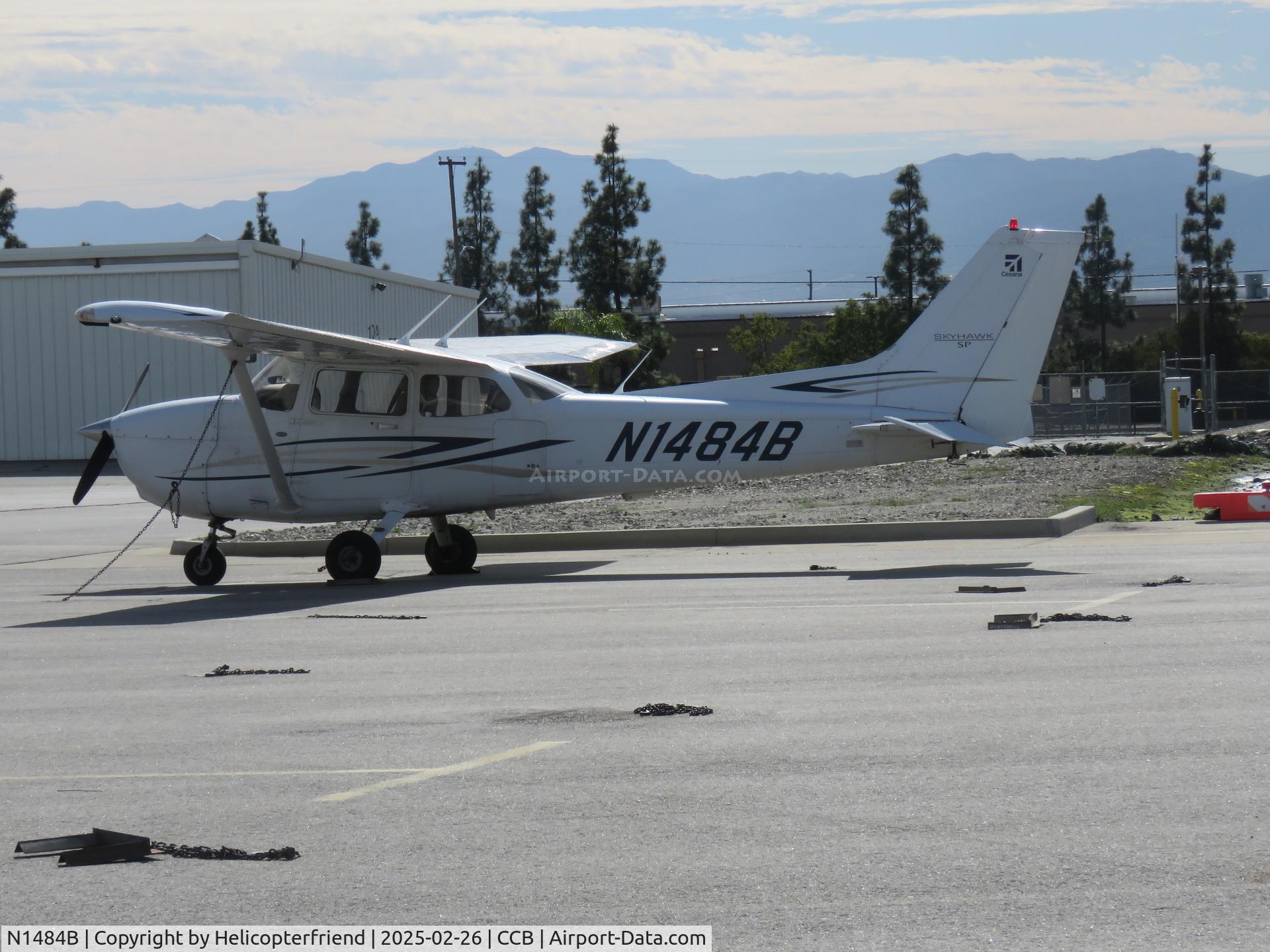 N1484B, 2007 Cessna 172S C/N 172S10452, Parked in transit parking