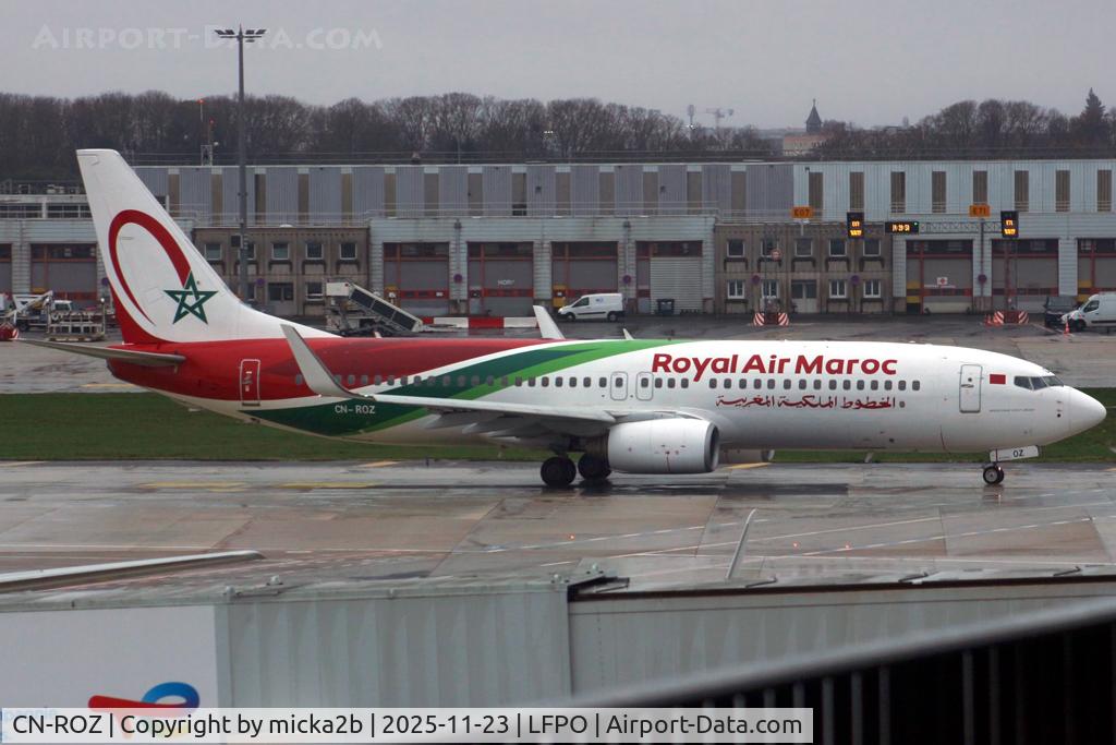 CN-ROZ, 2010 Boeing 737-8B6 C/N 33071, Taxiing