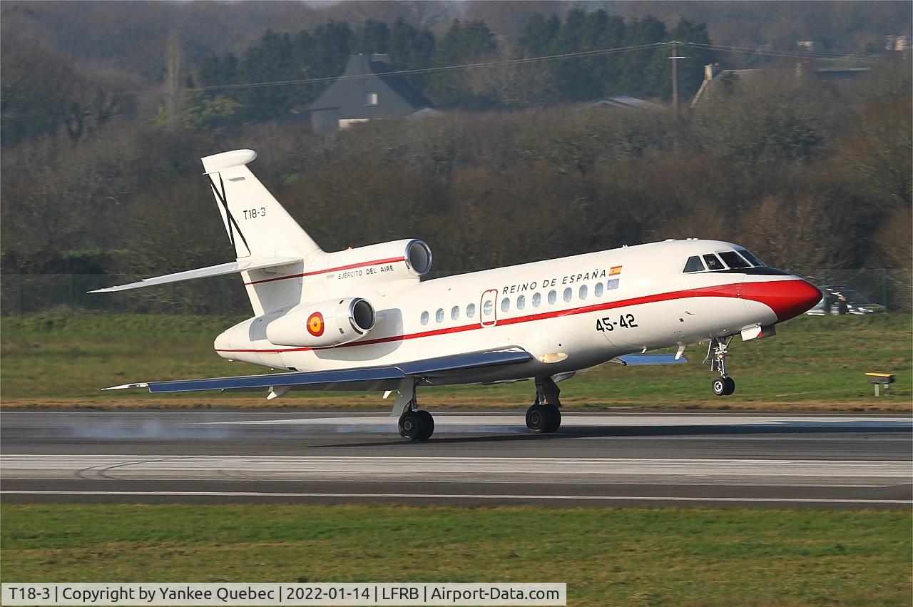 T18-3, 1989 Dassault Falcon 900B C/N 077, Dassault Falcon 900B, Landing rwy 07R, Brest-Bretagne airport (LFRB-BES)