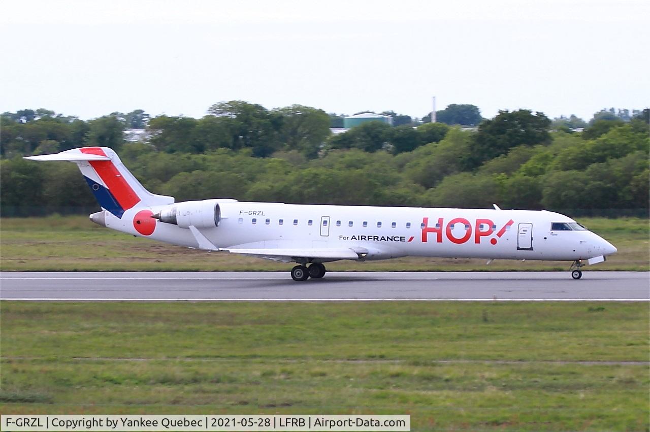 F-GRZL, 2006 Bombardier CRJ-700 (CL-600-2C10) Regional Jet C/N 10245, Bombardier CRJ-700, Take off run Rwy 07R, Brest-Bretagne Airport (LFRB-BES)